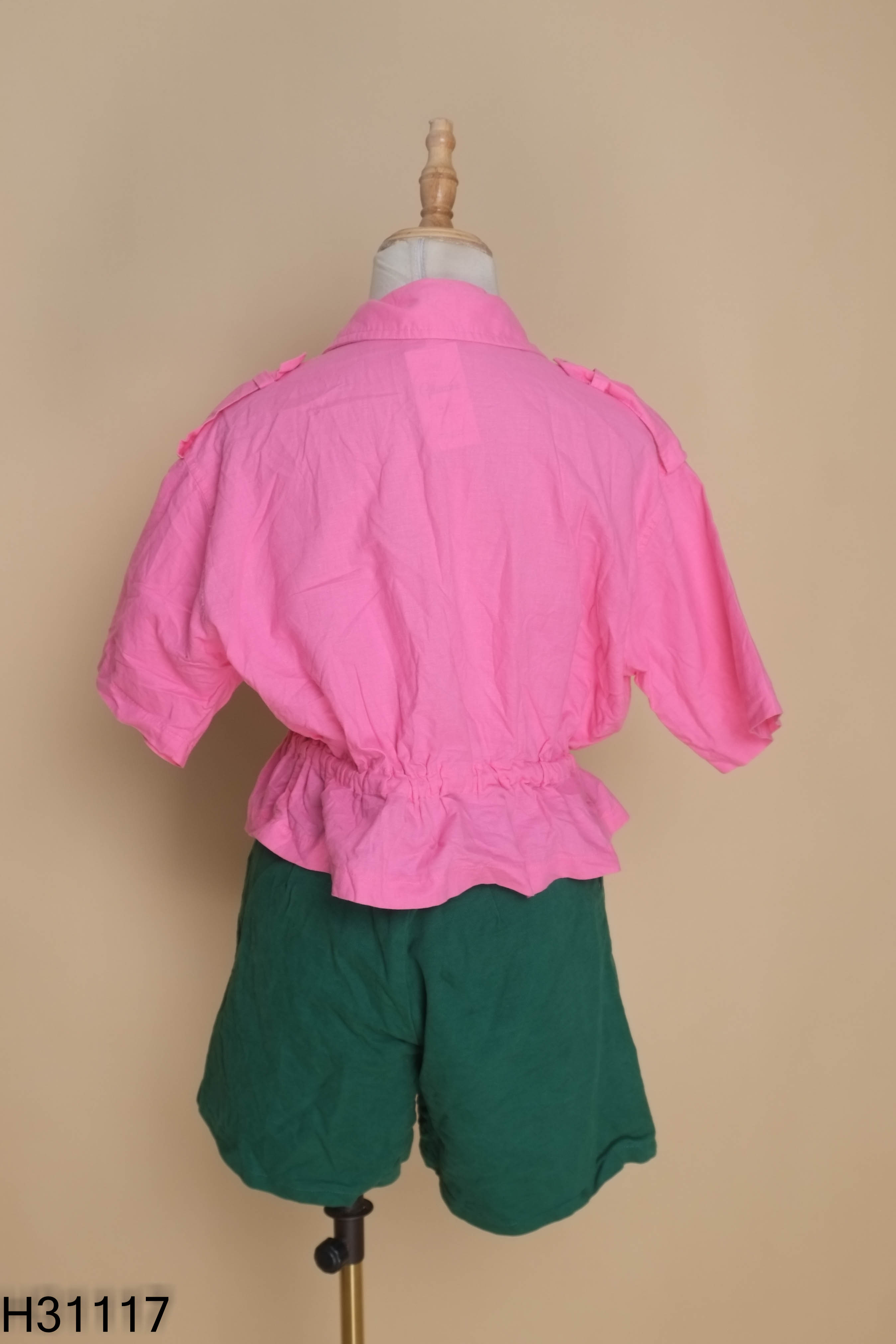 Set áo sơ mi hồng sen + quần short xanh