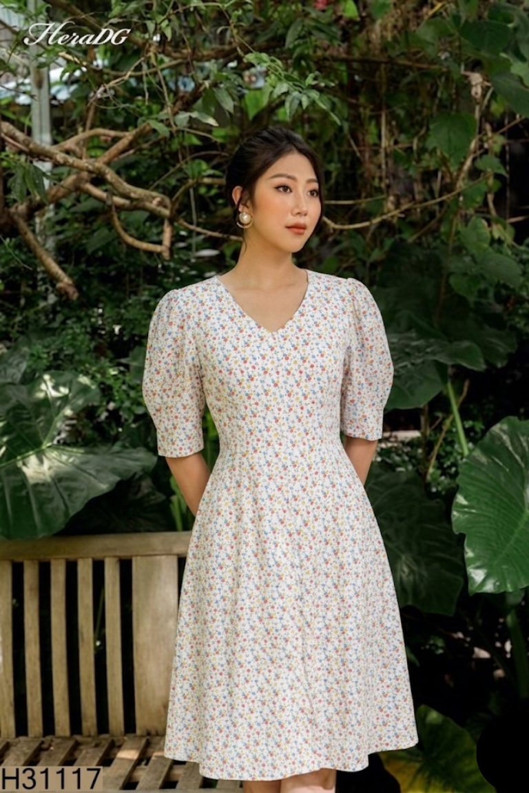 Váy trắng hoa nhí