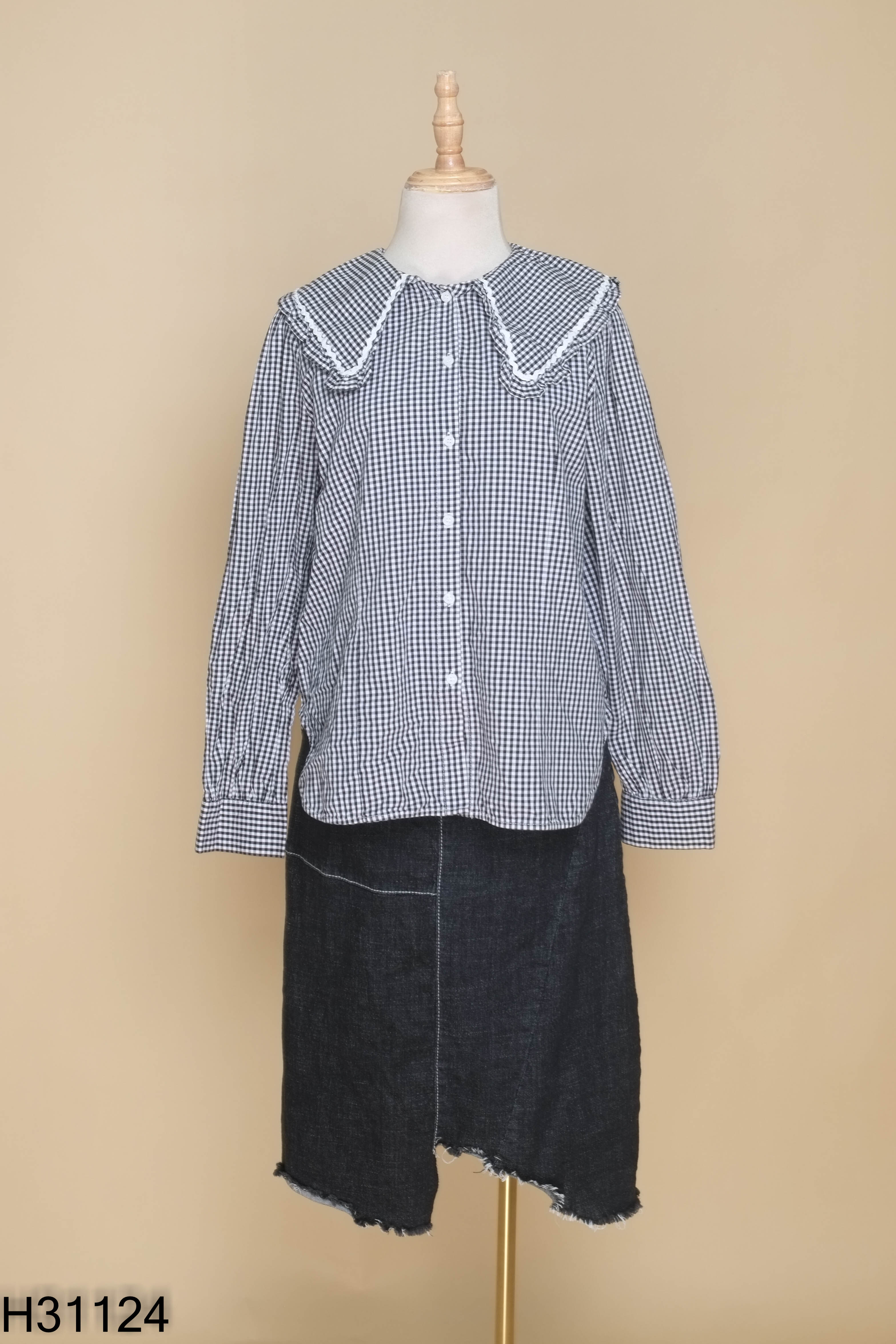 Set áo kẻ đen+váy