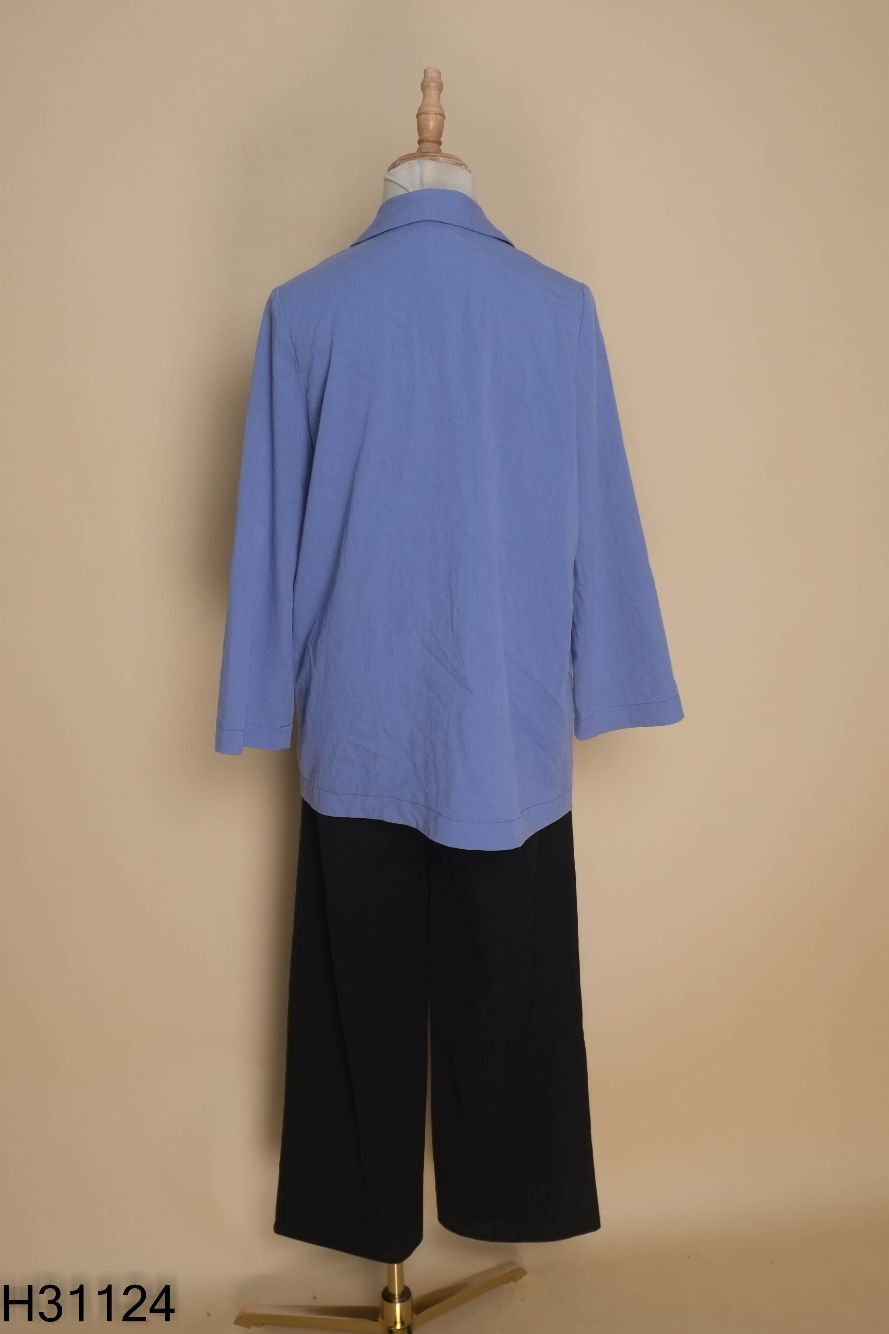 NEWTAG set áo xanh+quần suông đen