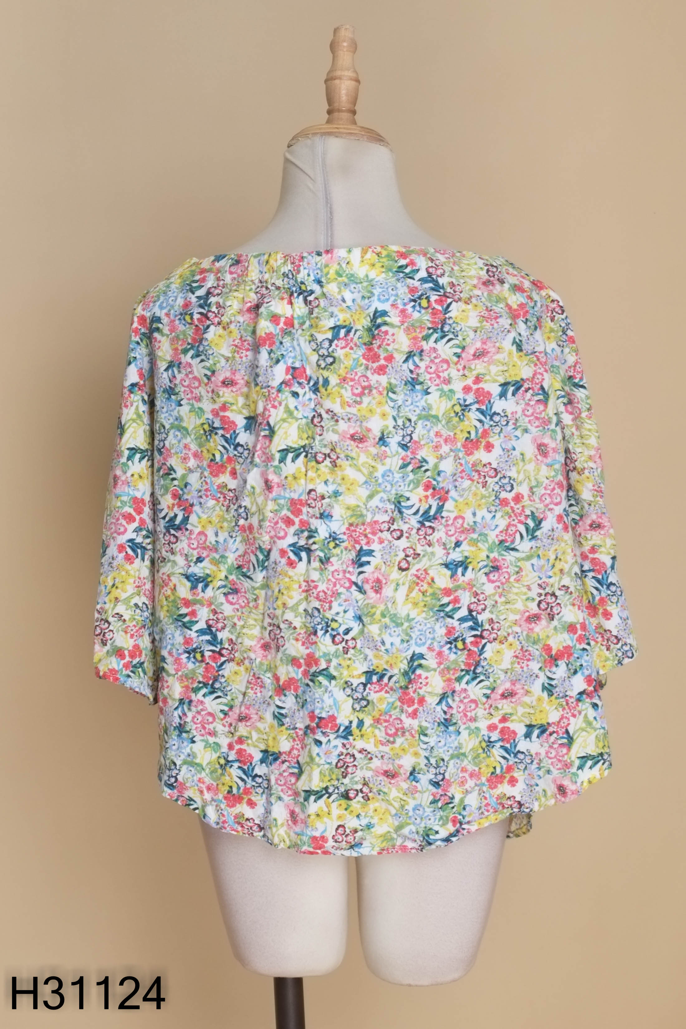 Áo trễ vai xanh hoa H&M