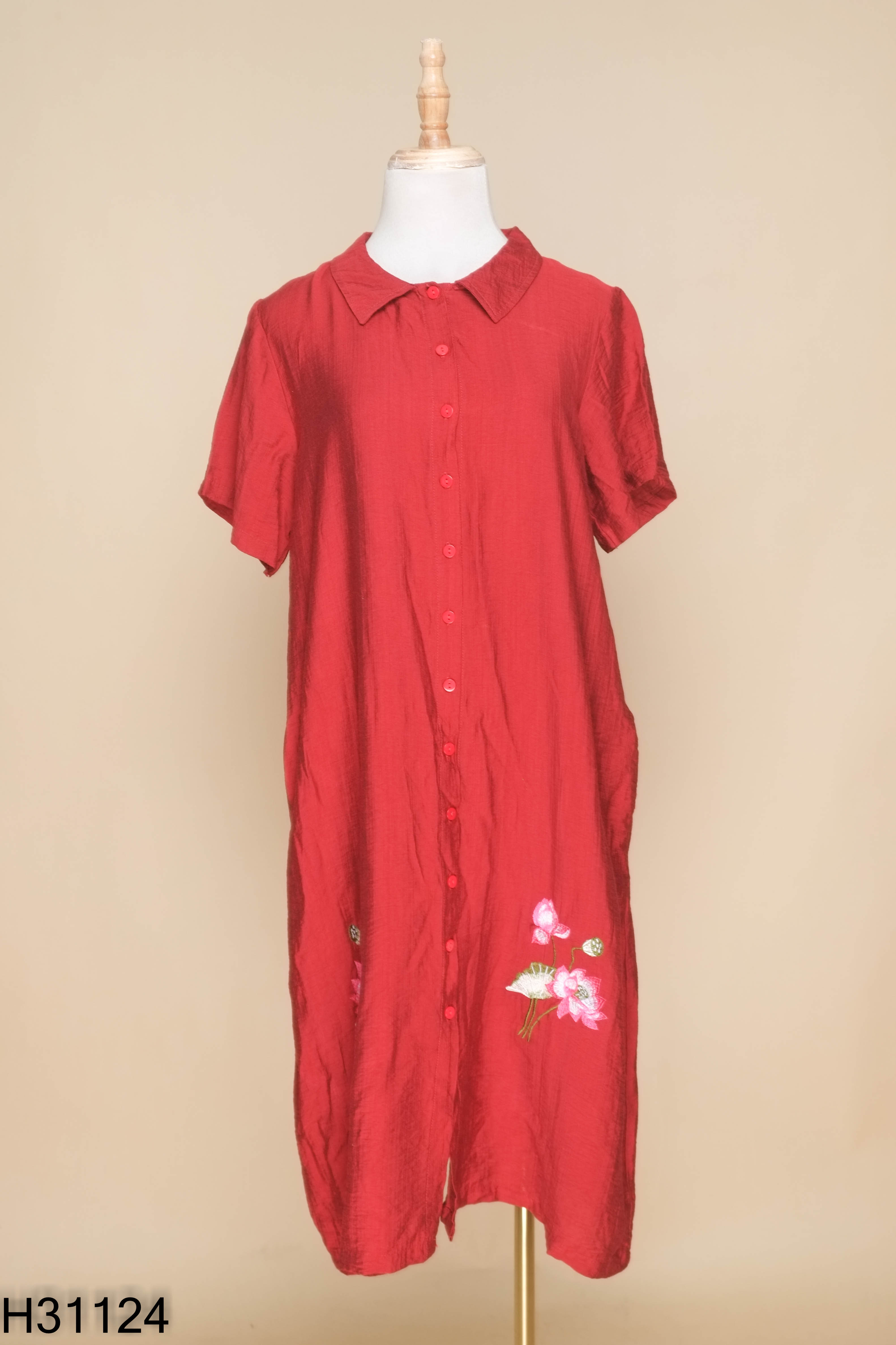 Váy đũi đỏ thêu hoa