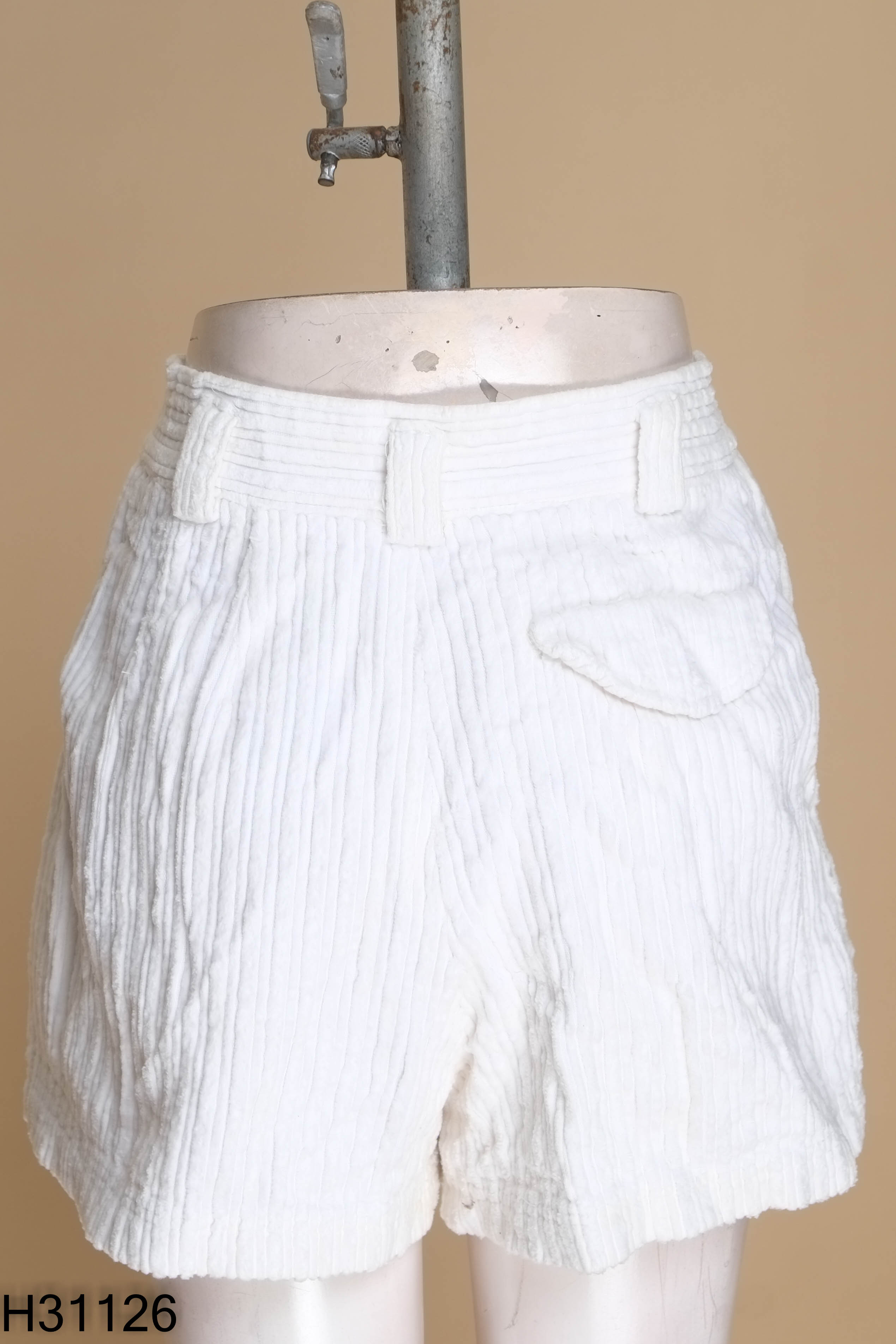 Quần short bông trắng