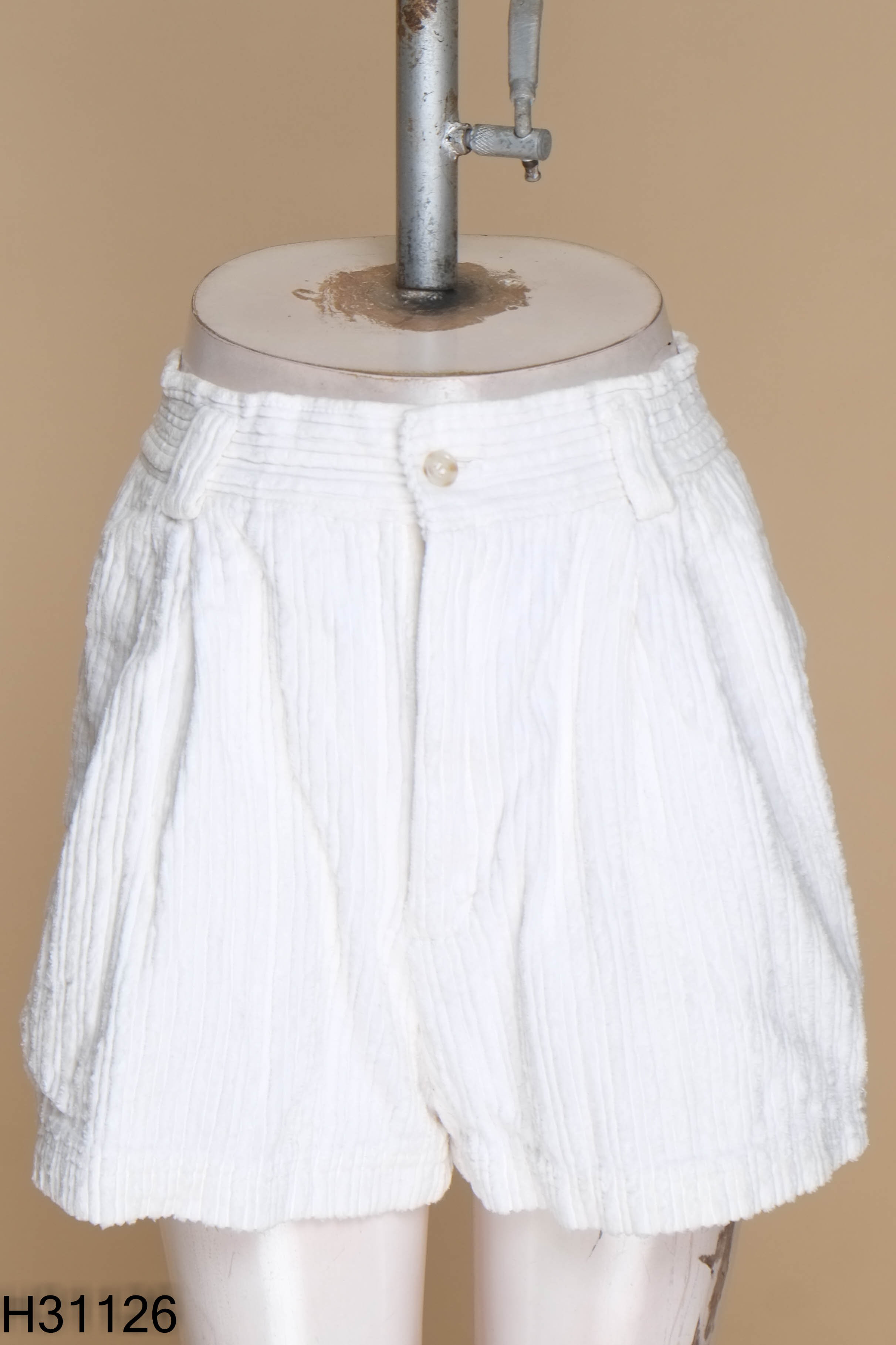 Quần short bông trắng