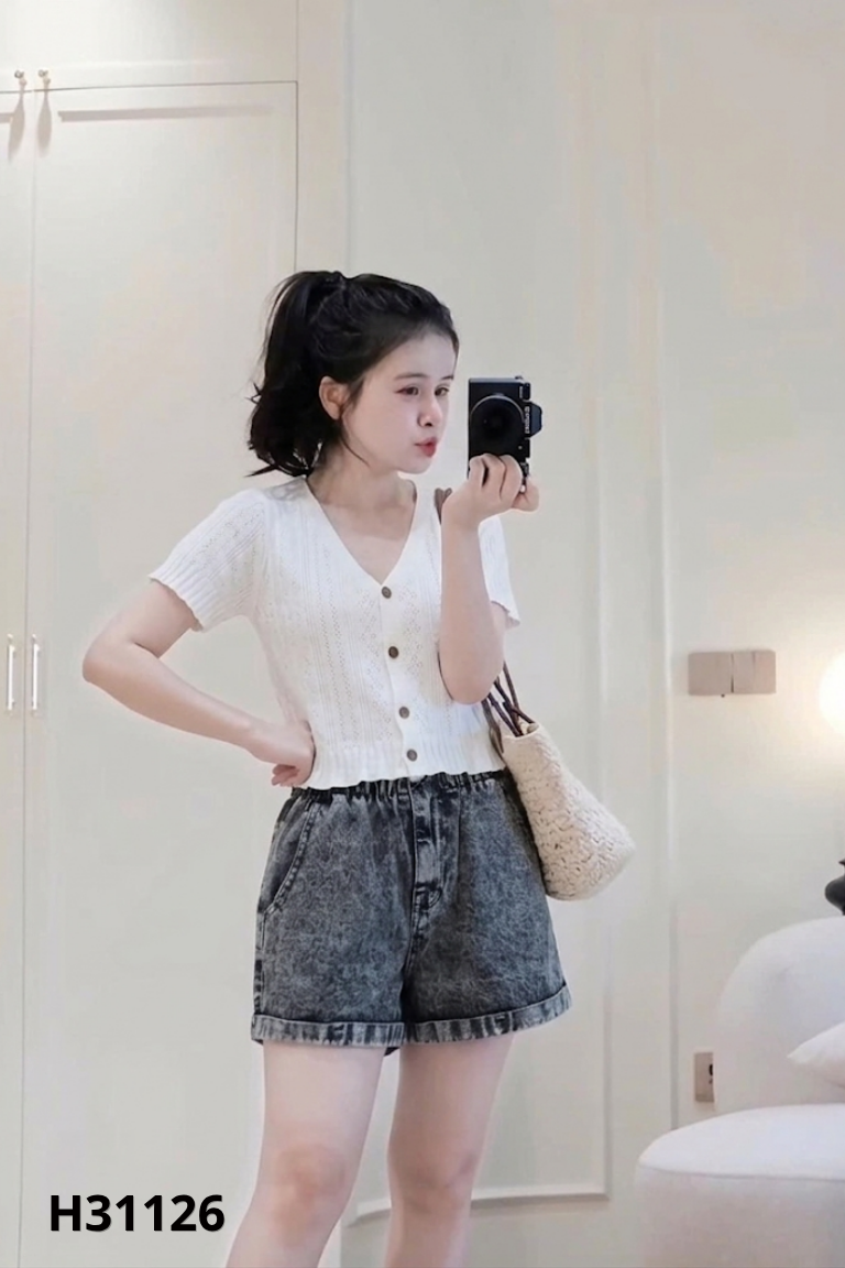 Set áo trắng LELE APPAREL+quần shorts jeans