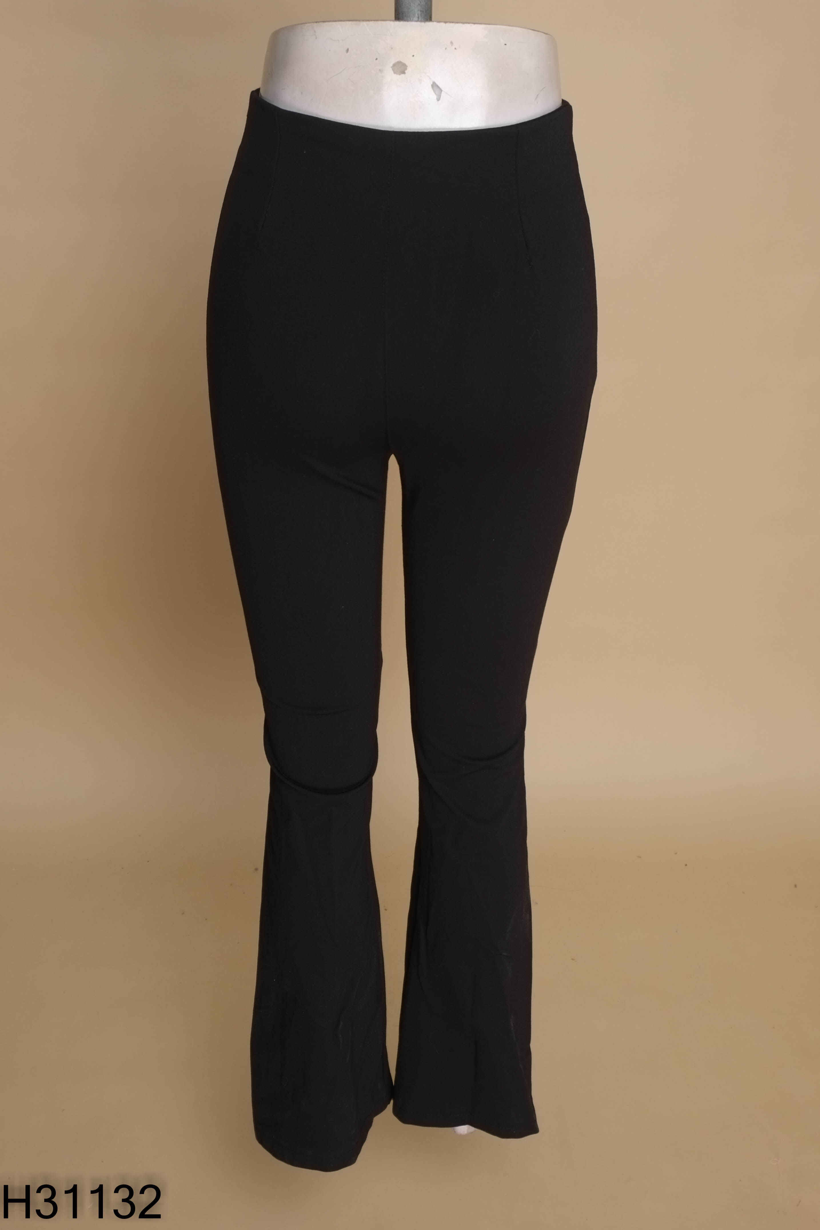 Quần kaki SASA đen ống loe