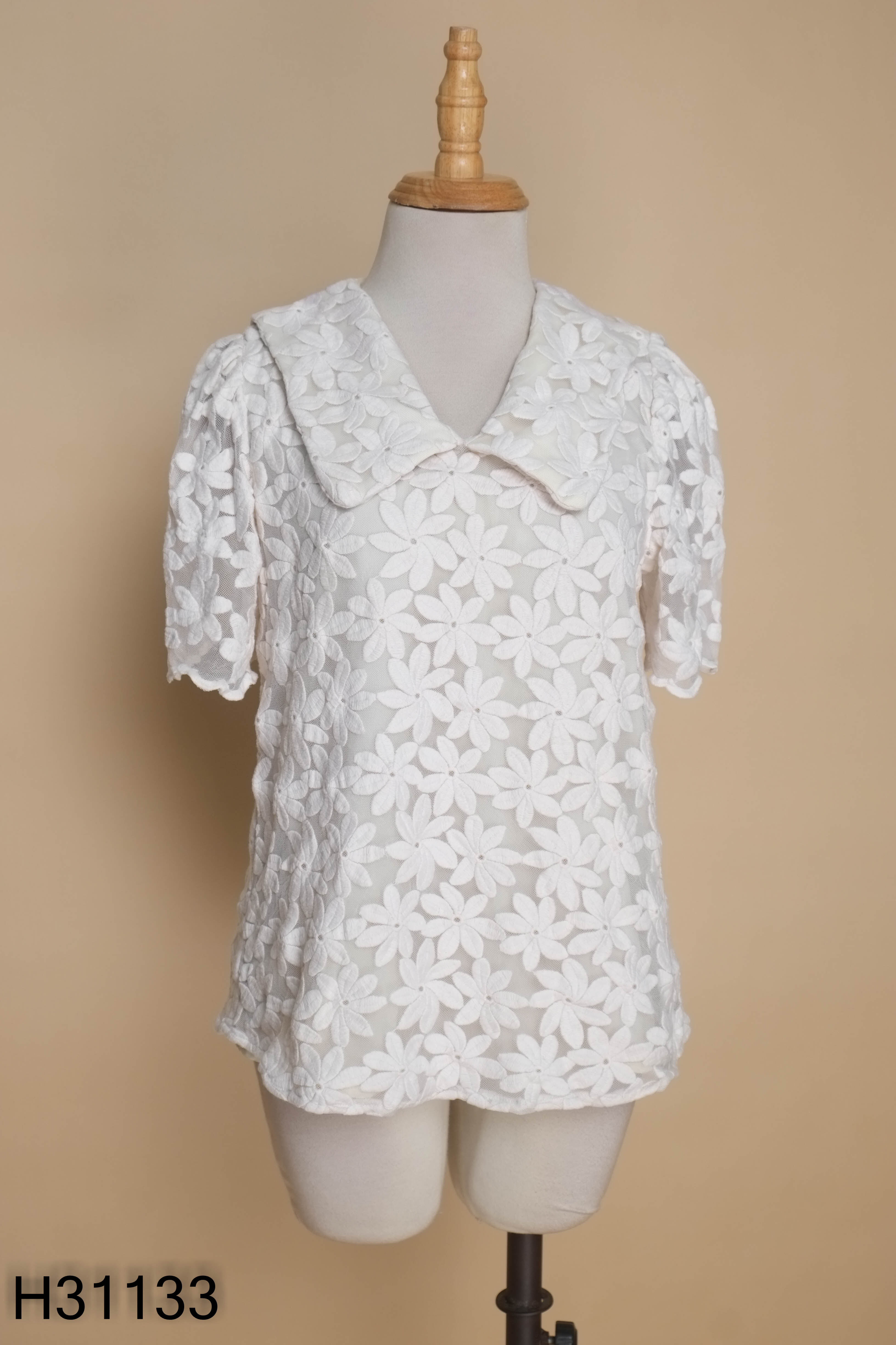 Áo OLV BOUTIQUE trắng thêu hoa