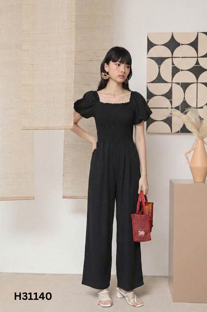 Jumpsuits đen chun tay phồng