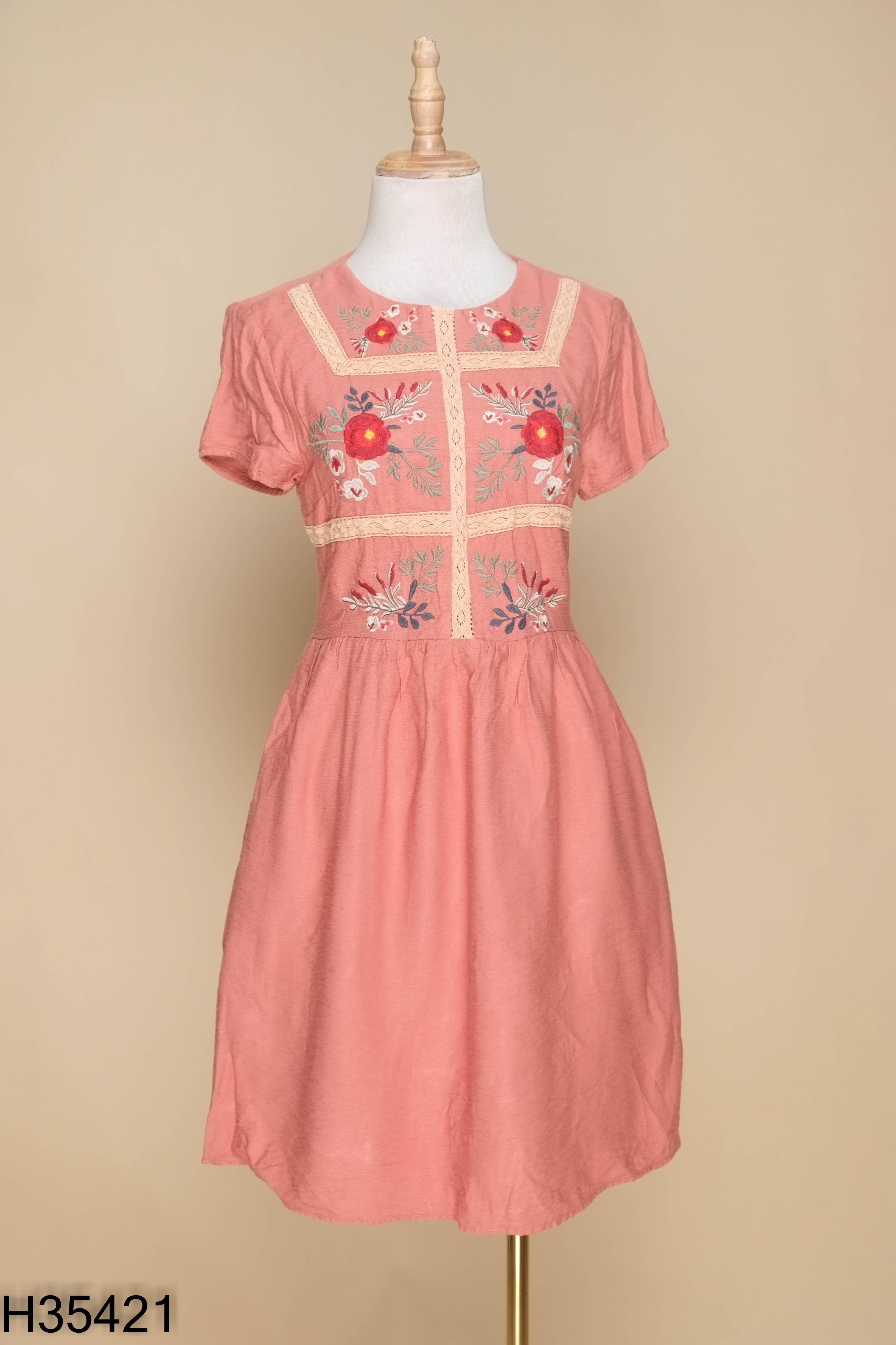 Váy ADORE DRESS cam hồng thêu hoa