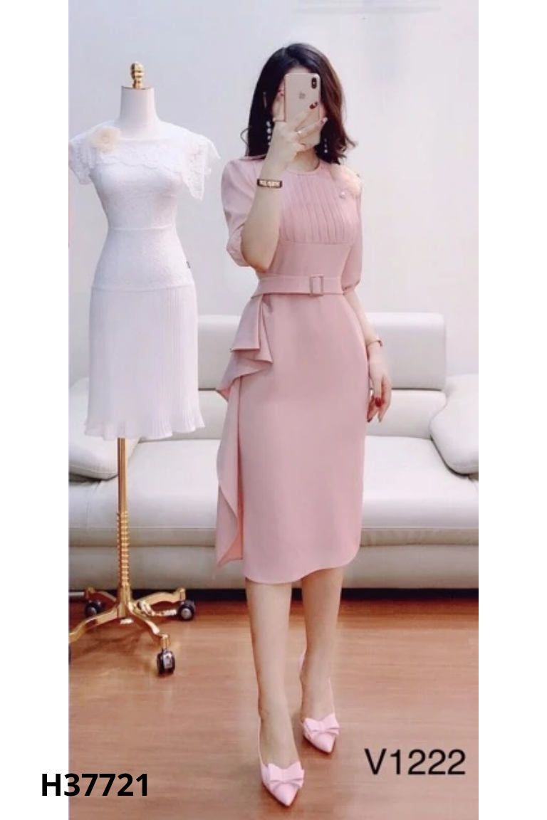 Váy hồng tay bồng kèm đai