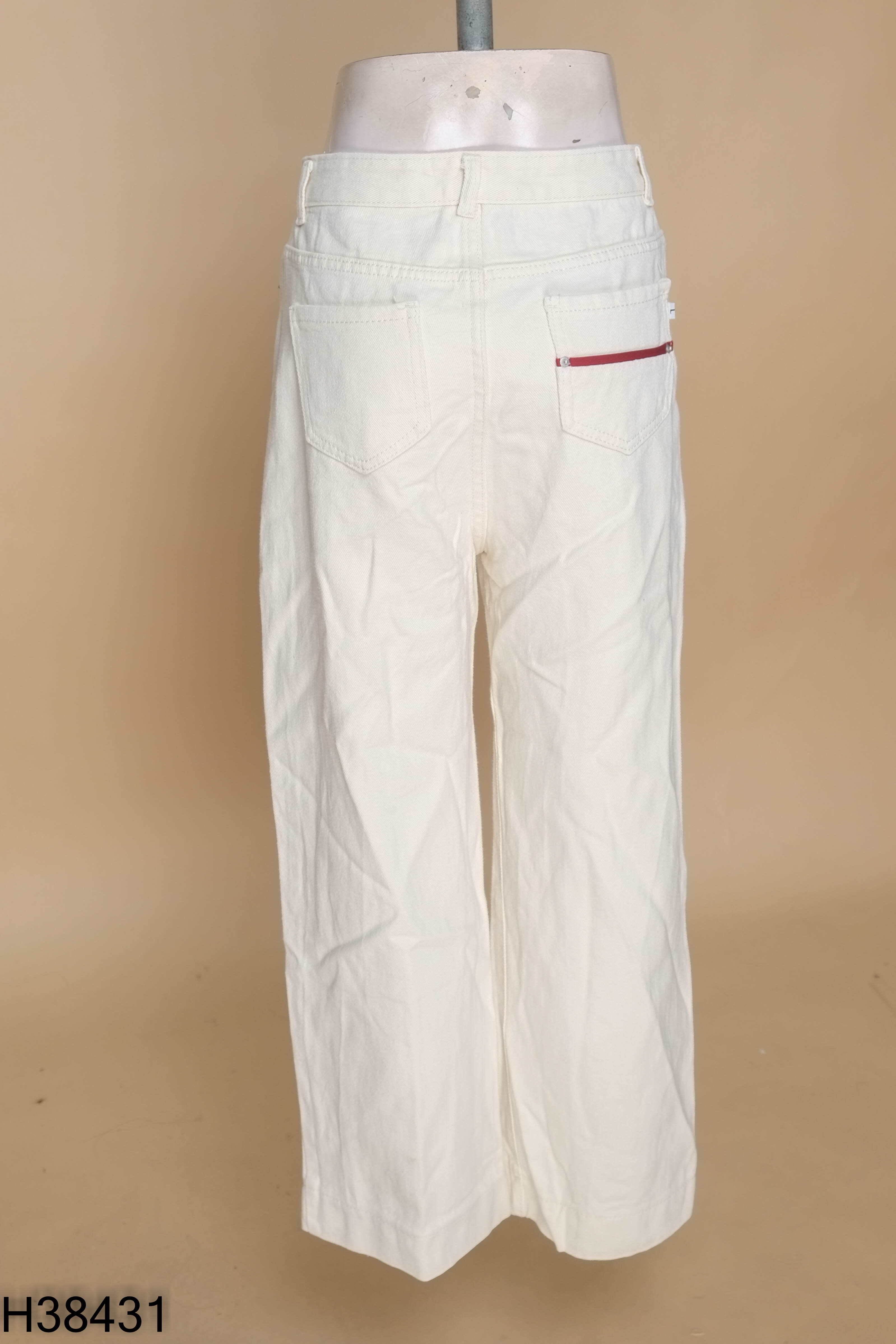 Quần jeans be