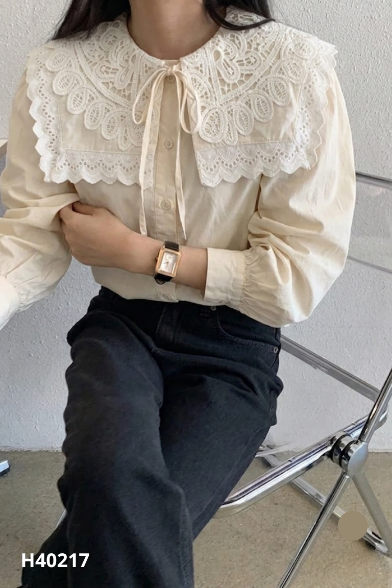 Áo sơ mi be cổ ren