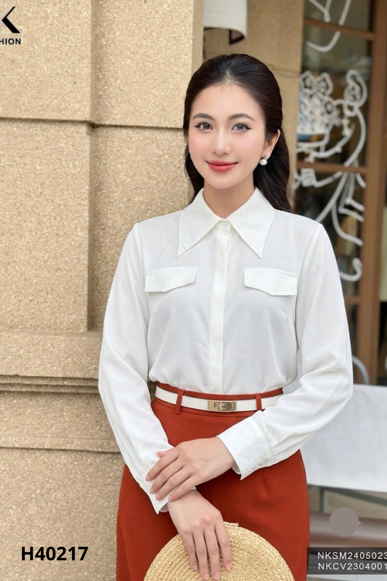 Áo sơ mi lụa trắng
