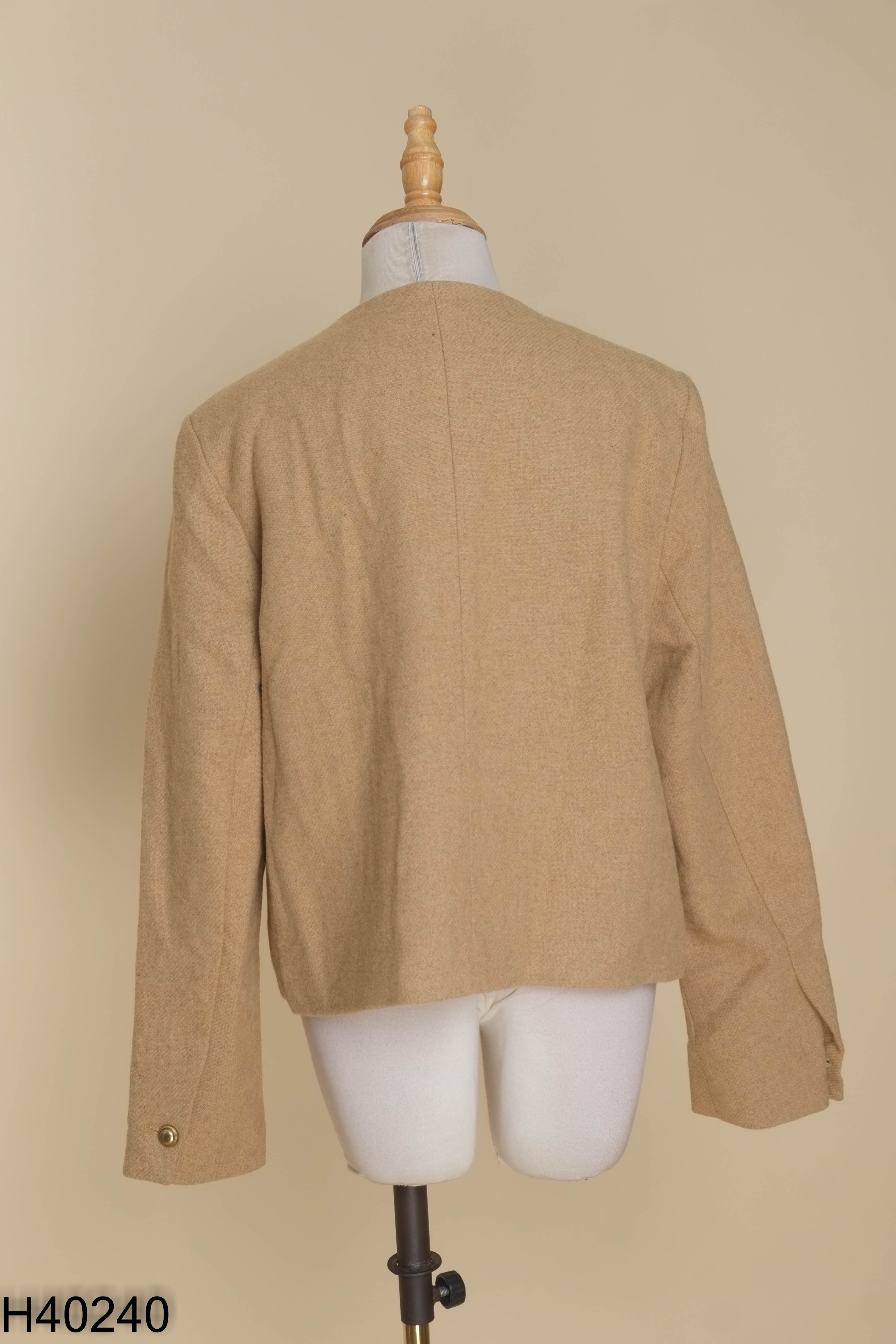 Áo dạ nâu trơn kiểu vest