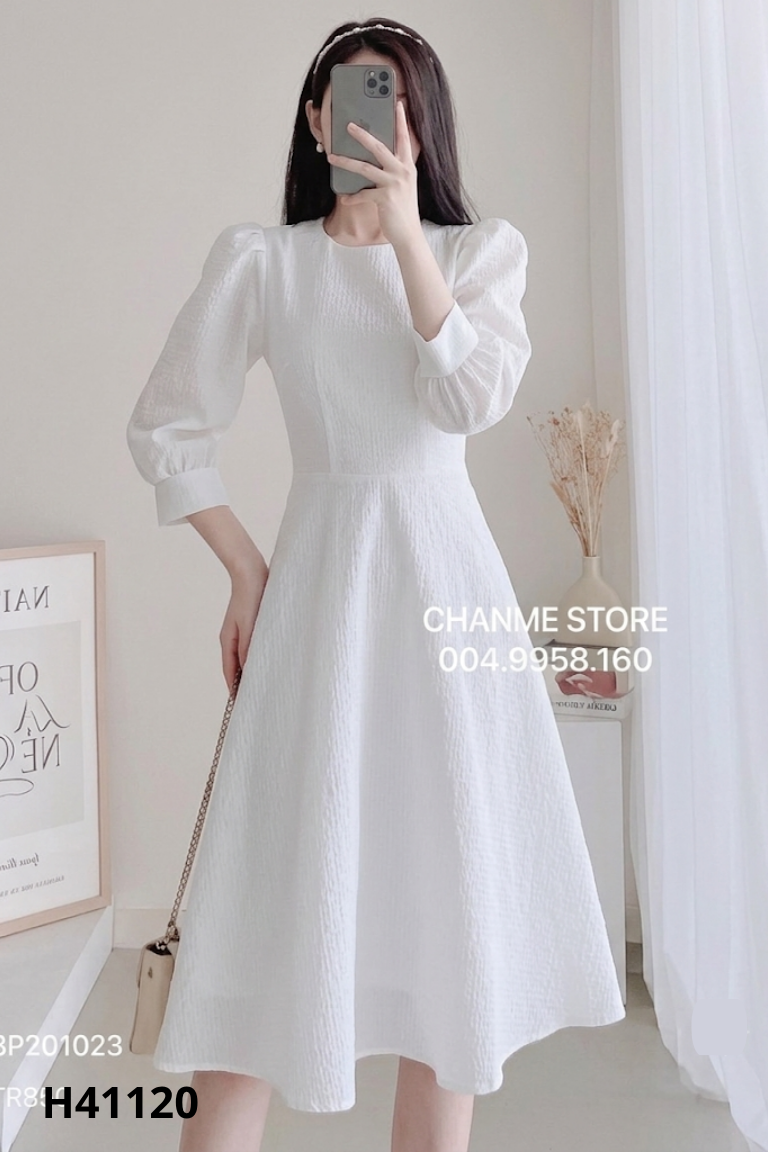 Váy CHARME STORE trắng cổ tròn