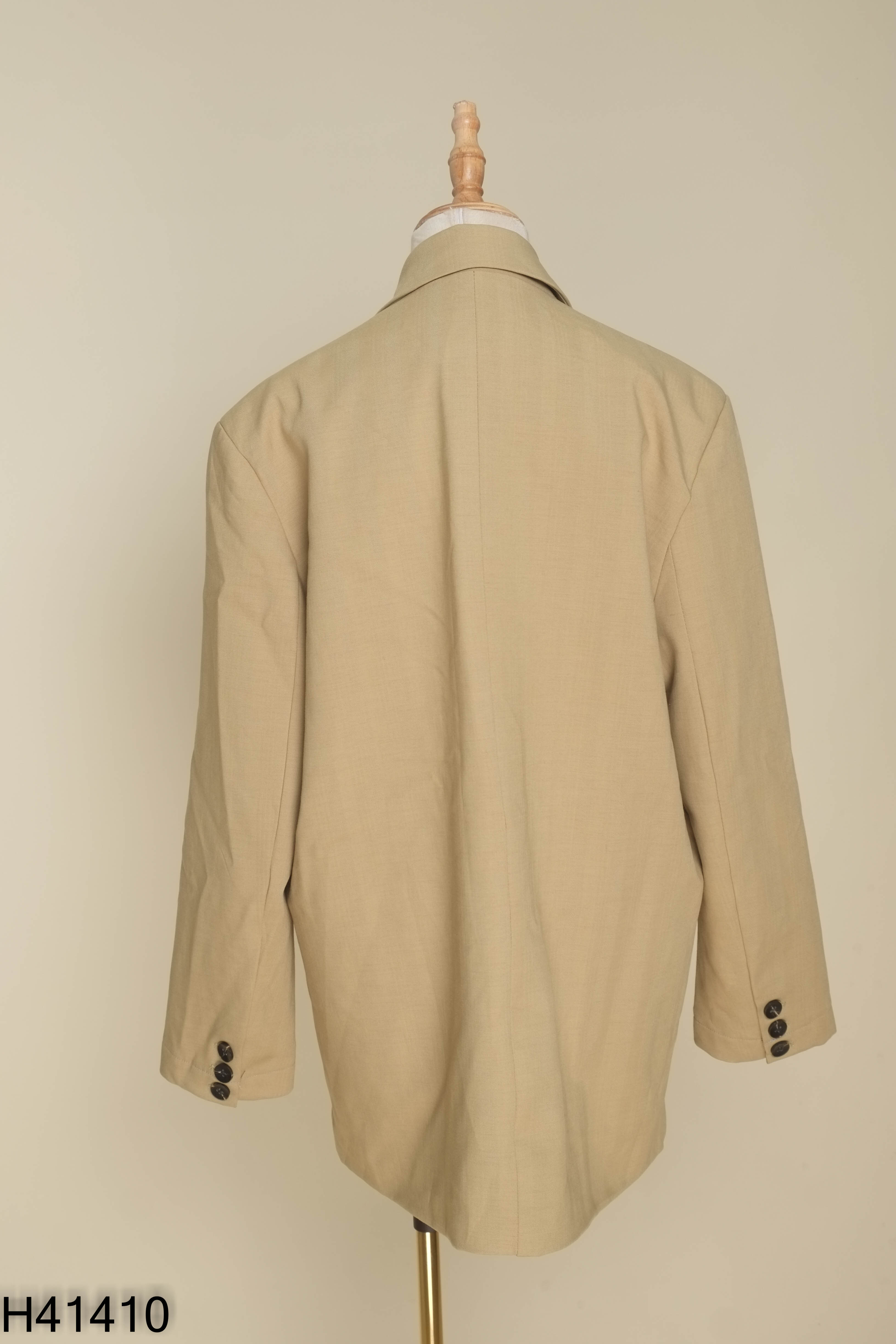 Áo blazer xanh bơ