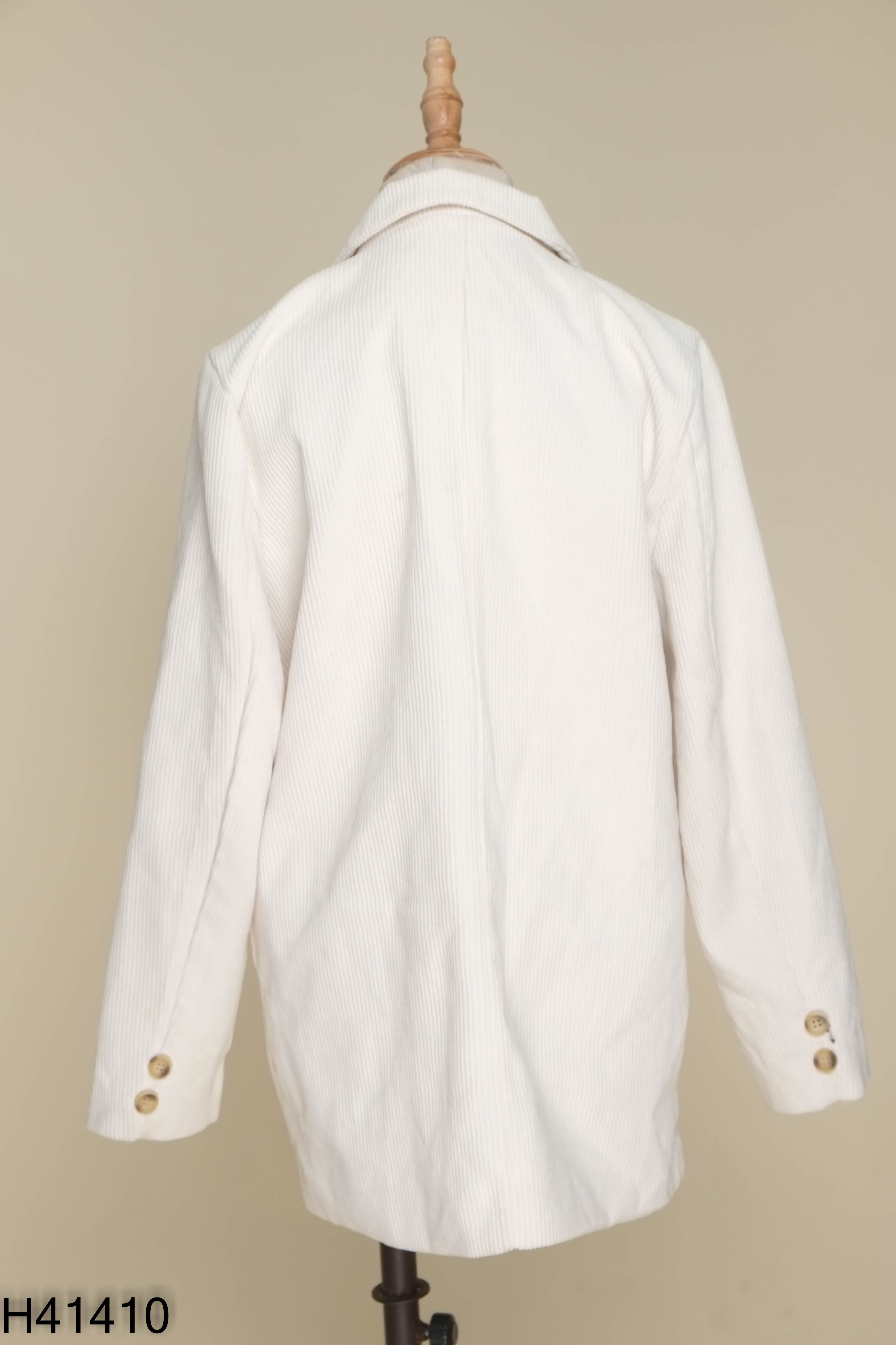 Áo blazer nhung tăm trắng