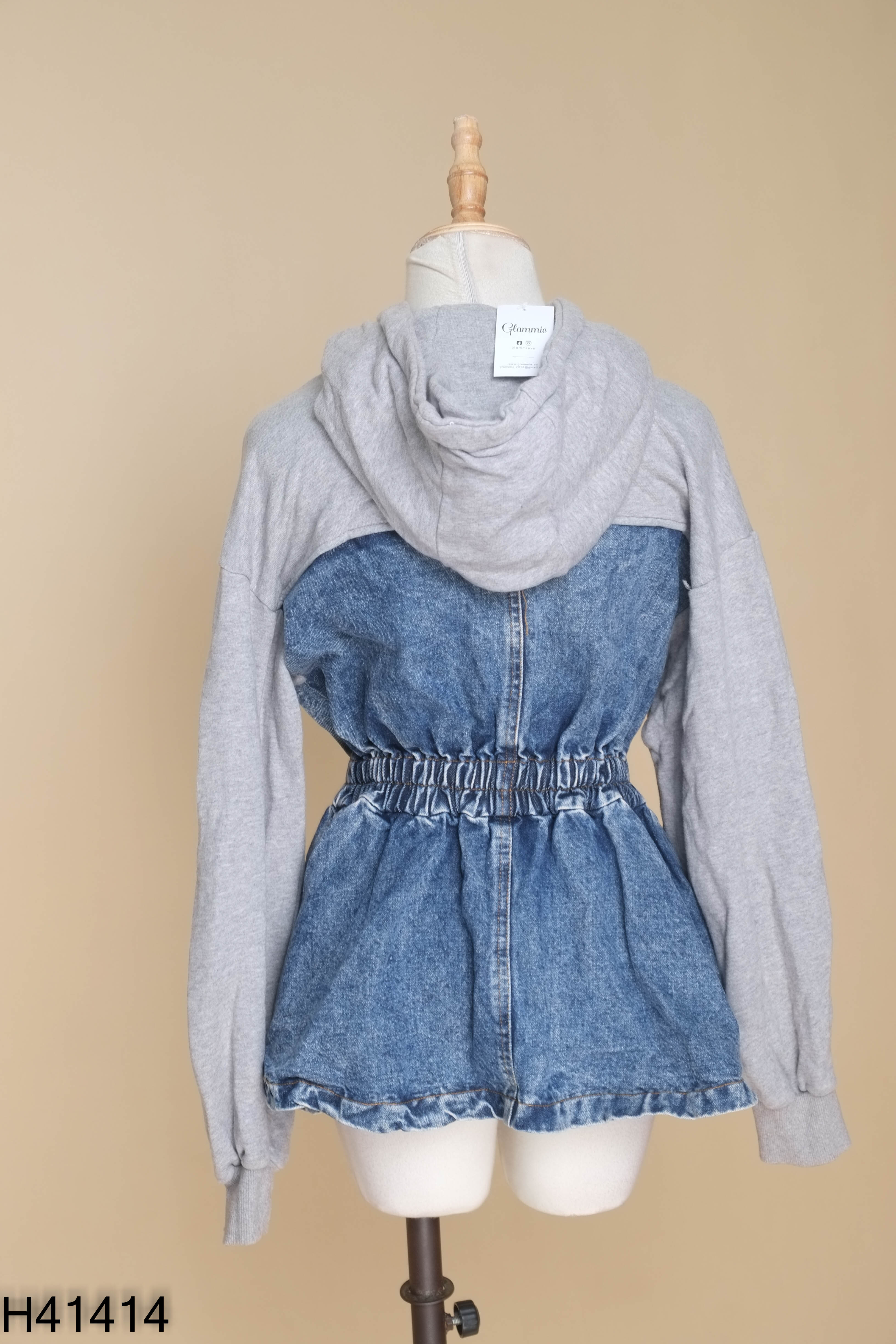 Áo khoác jeans có mũ nỉ