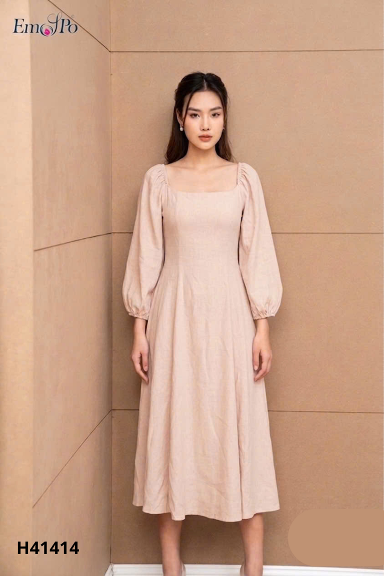 H4141410801-Váy be cổ vuông tay lửng