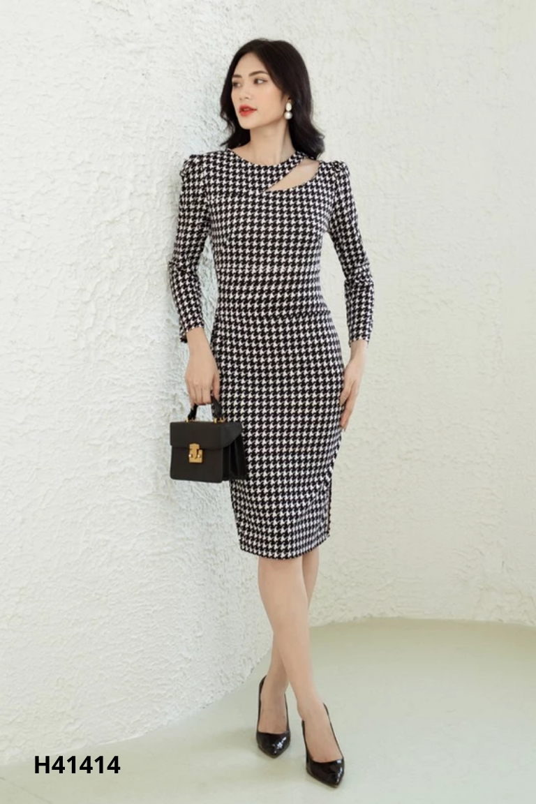 Váy đen họa tiết trắng