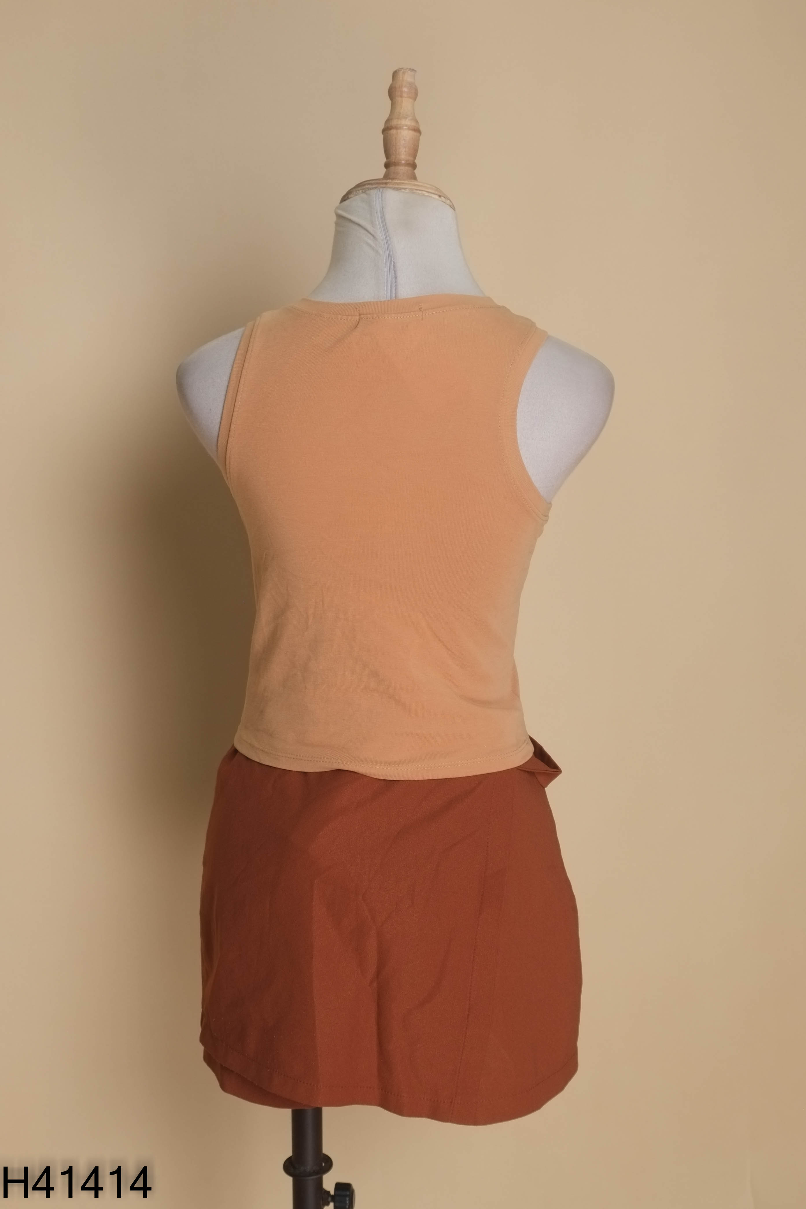 Set áo thun nâu + quần nâu đỏ