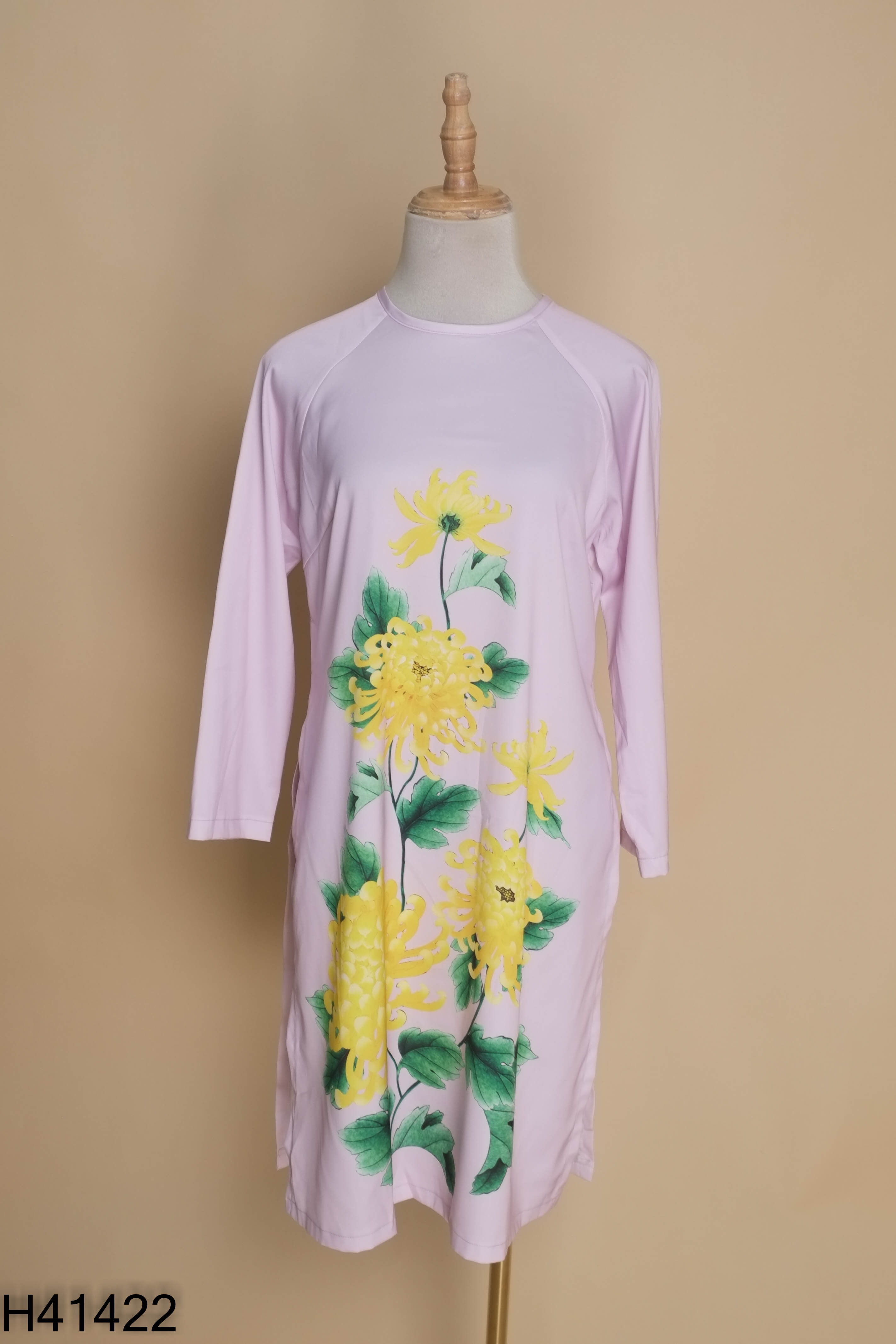 Áo dài tím hoa vàng
