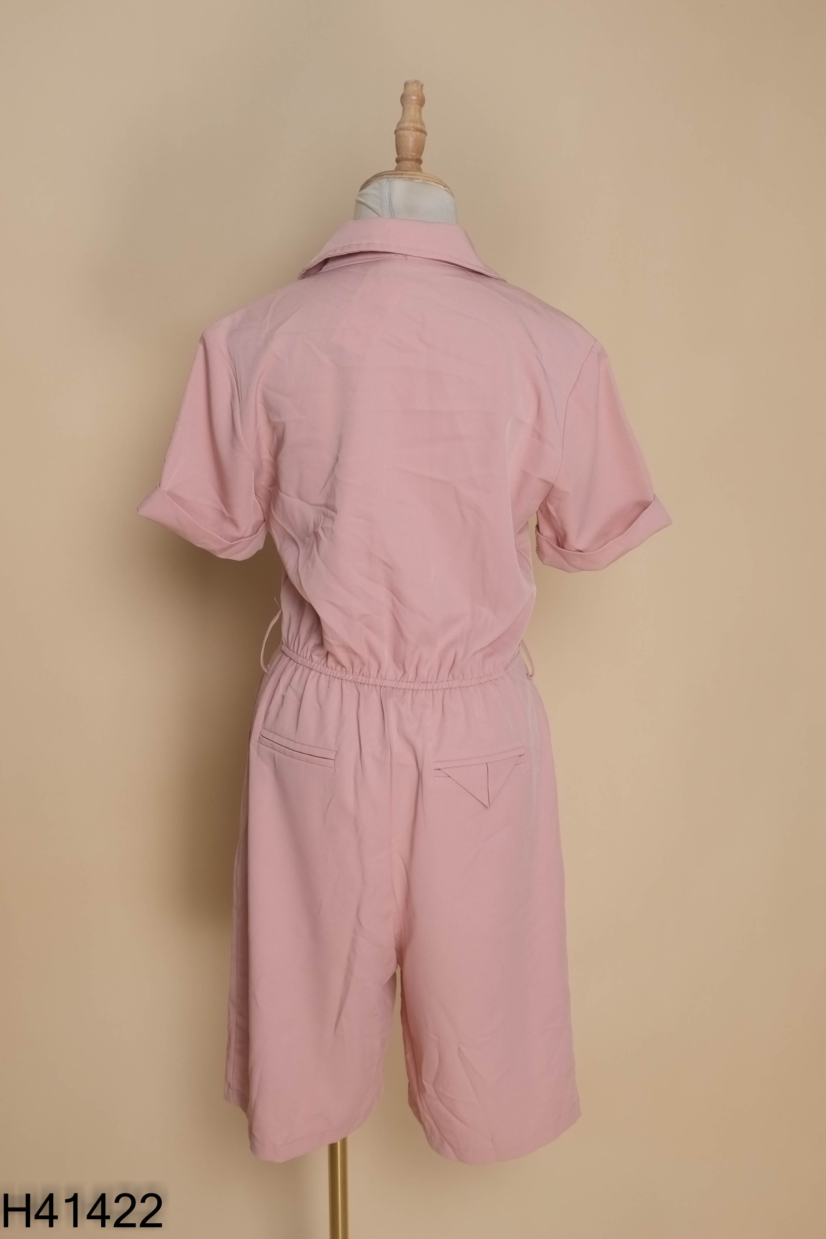 Váy hồng NEHH cổ vest