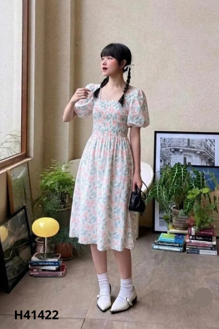 Váy trắng chun lưng họa tiết