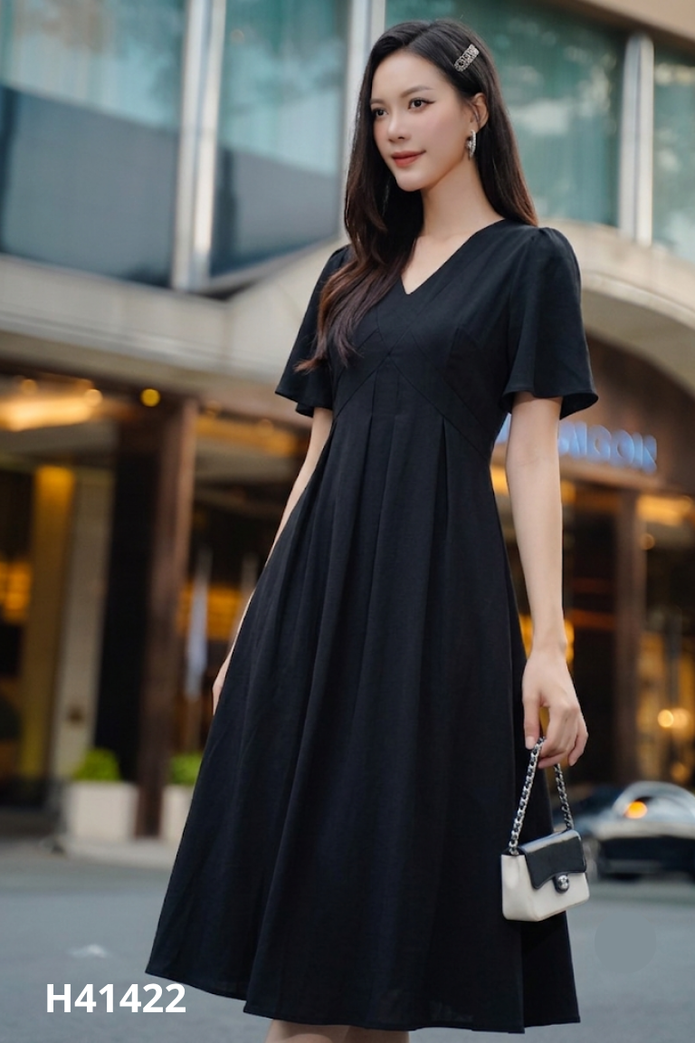 Váy đen CALNESIM hở lưng