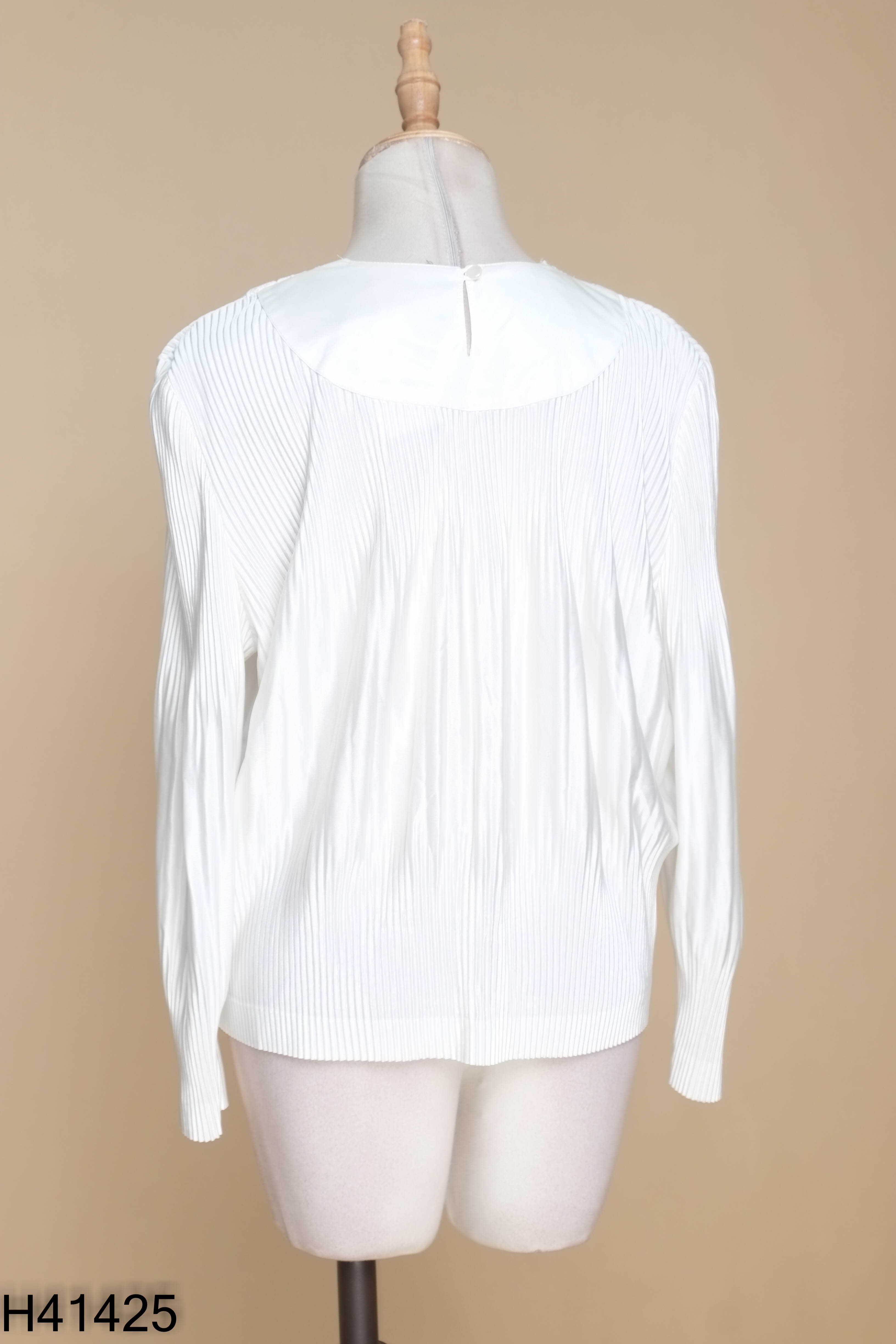 ÁO trắng HIGH FASHION phối ren nhún0