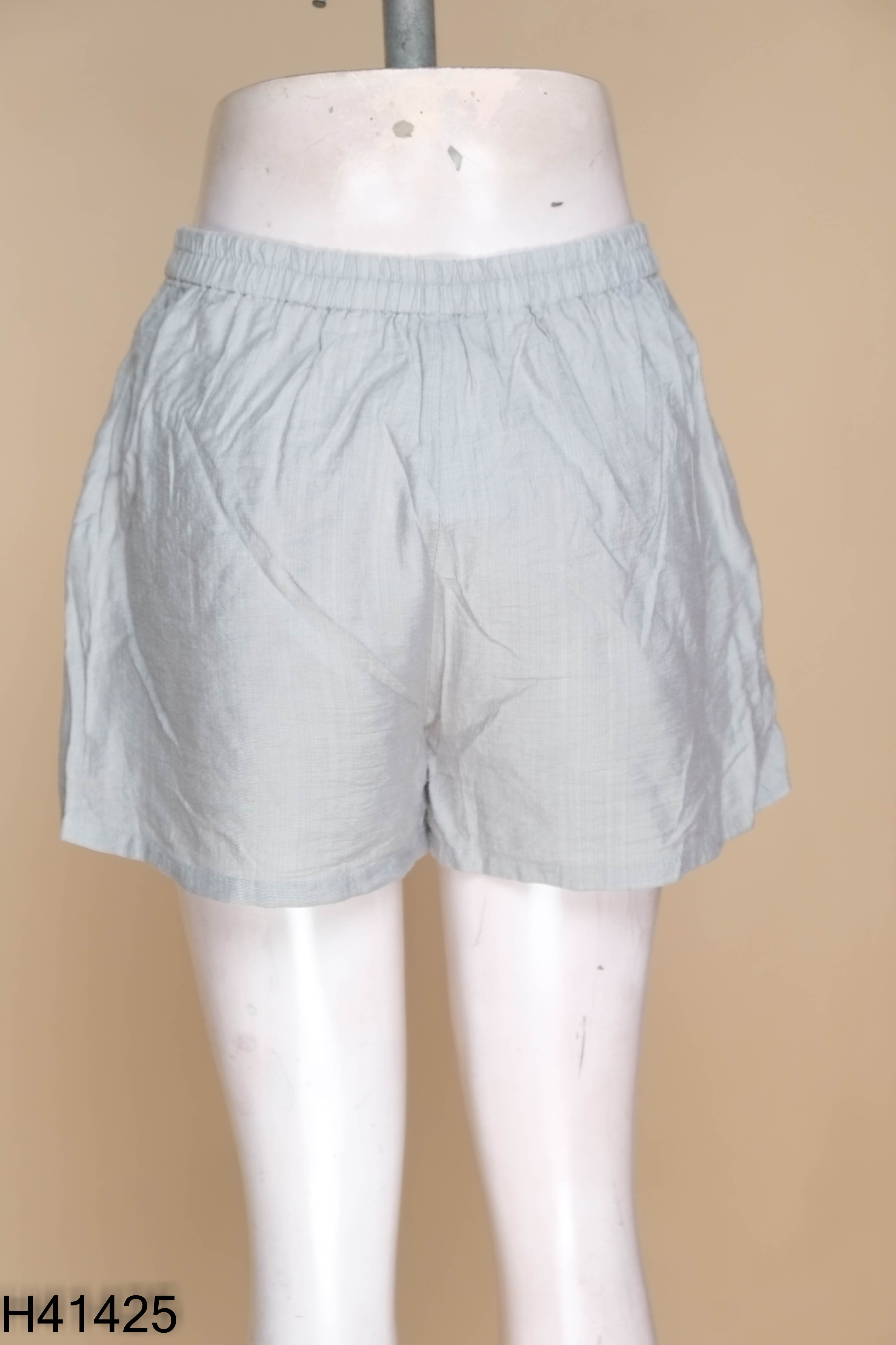 Quần shorts xanh