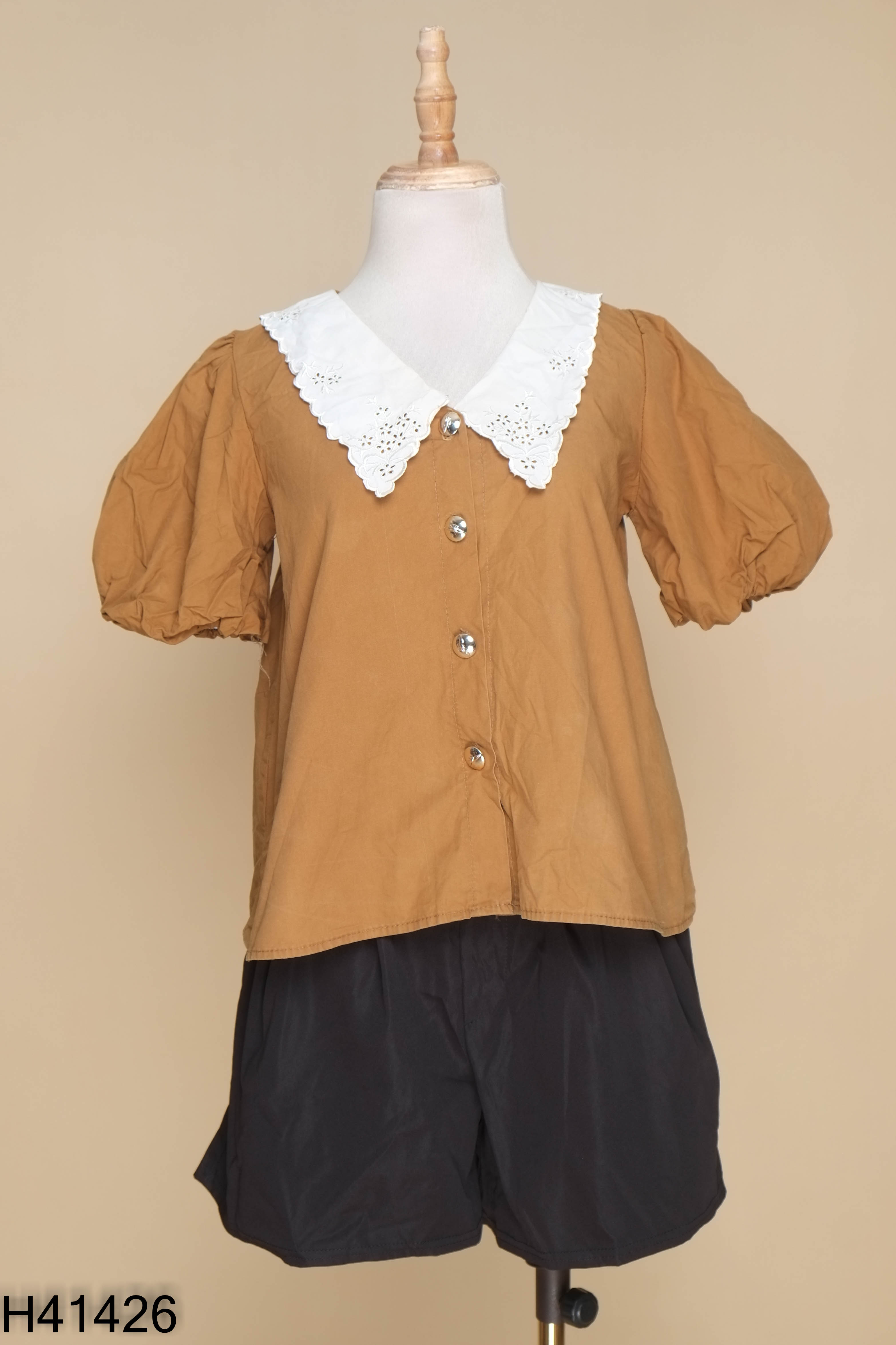 Set bộ nâu cổ ren+quần đen TS