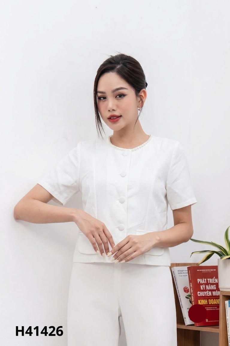 NEWTAG áo trắng cổ đính ngọc