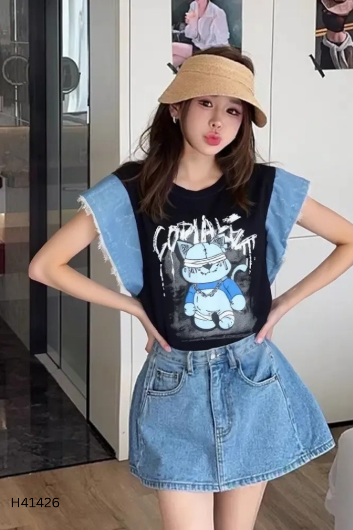 Áo đen in hình phối jeans