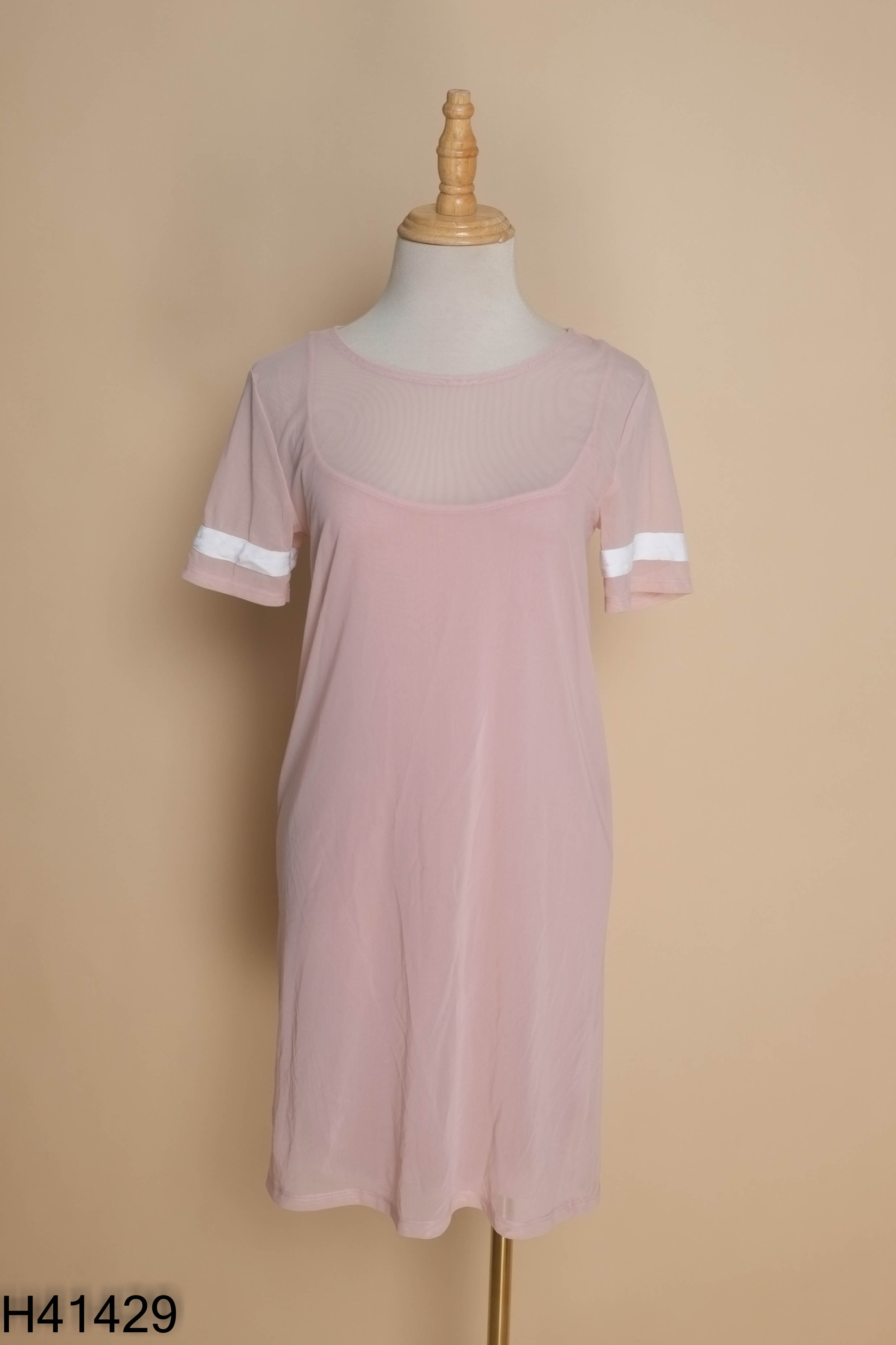 Váy hồng FOREVER21 phối lưới