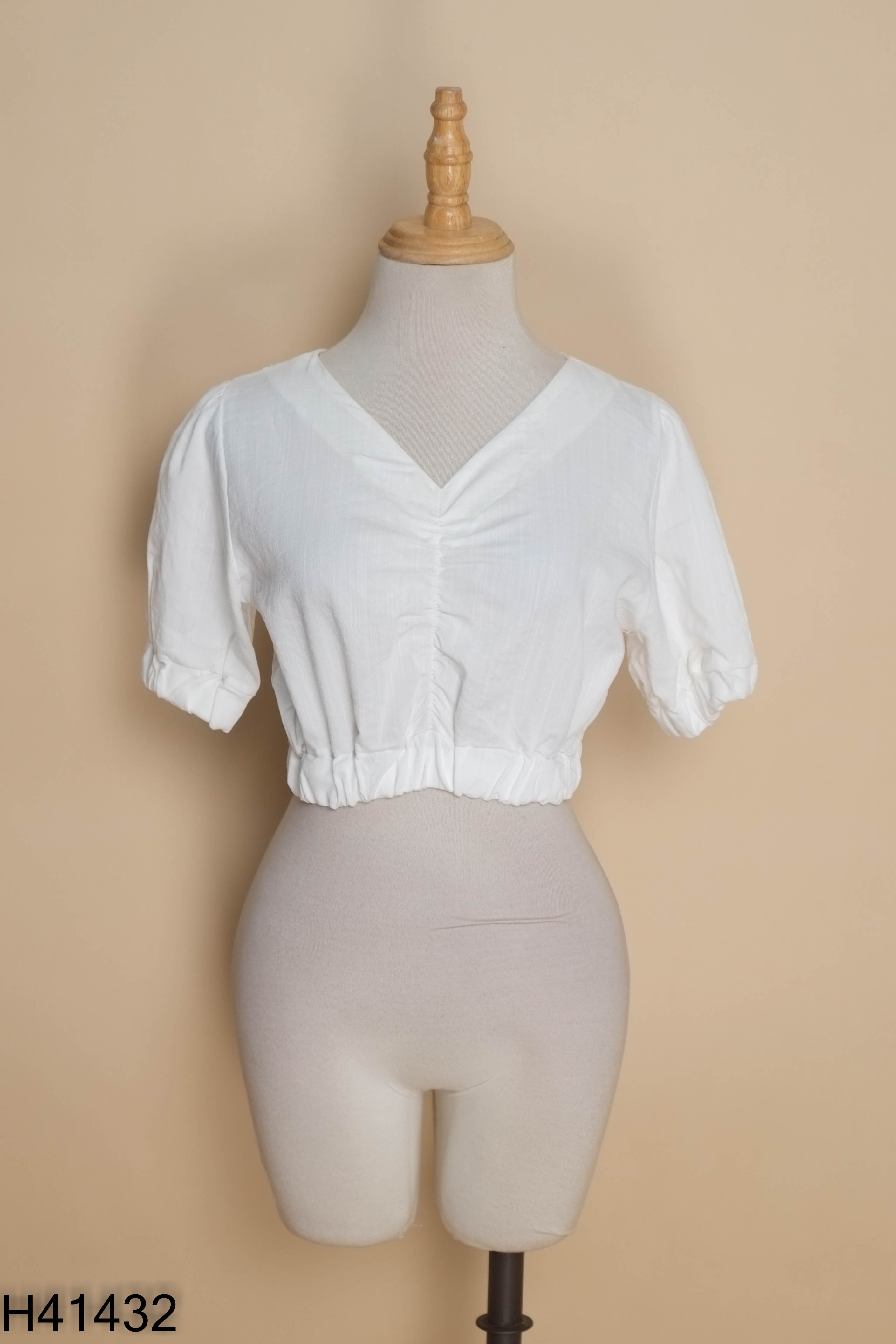 Áo croptop trắng chun