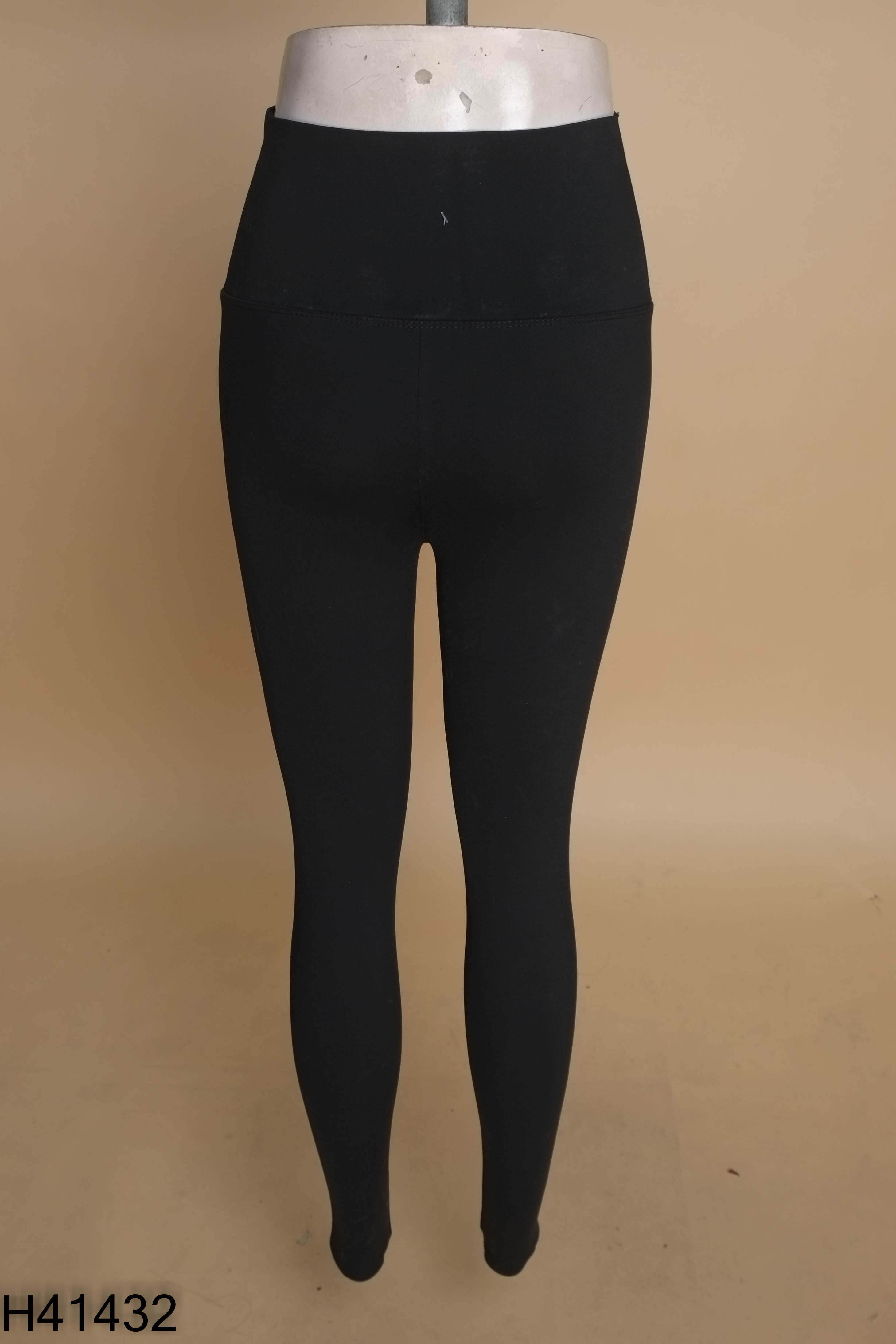 Quần legging đen