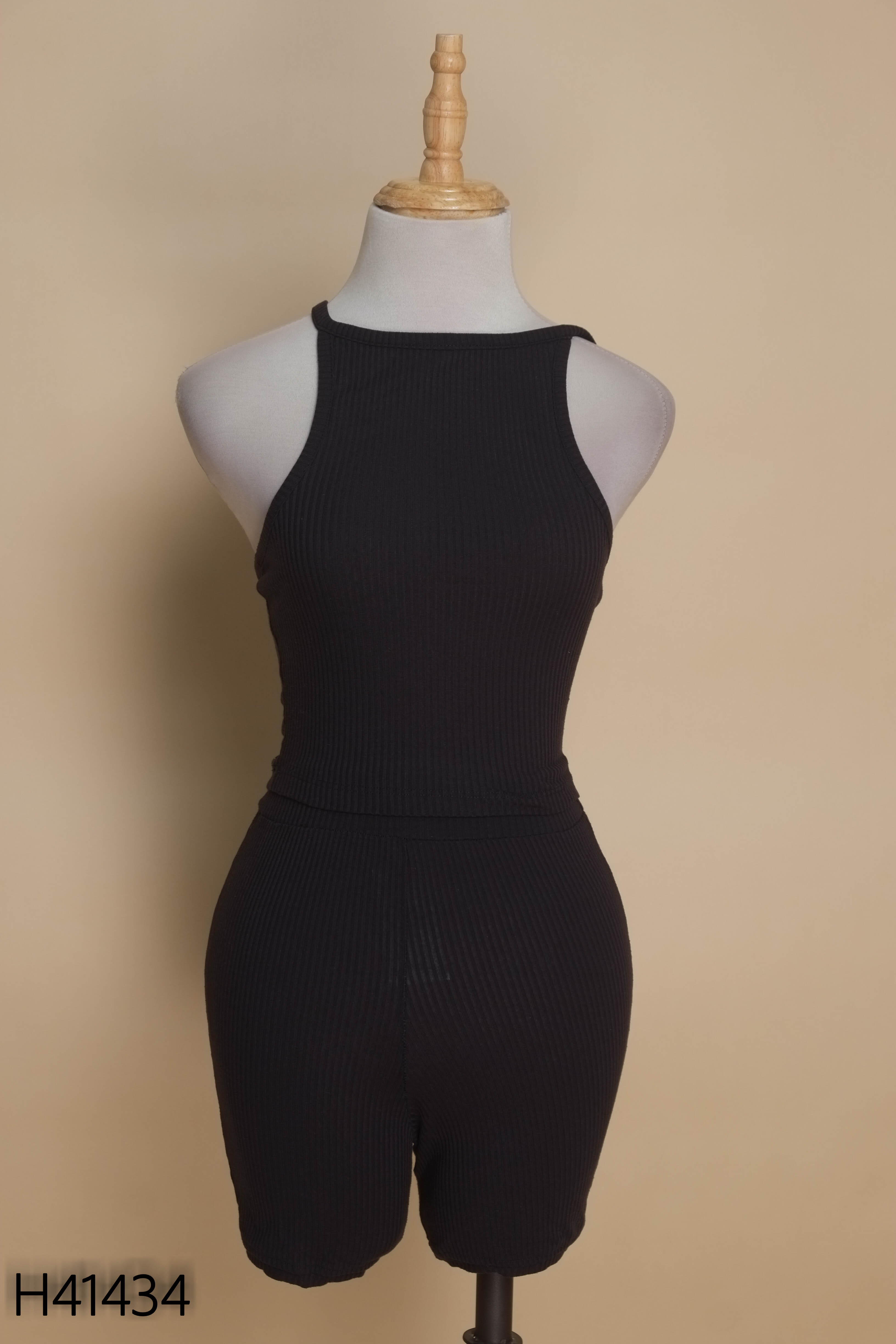 Set áo yếm + quần short đen