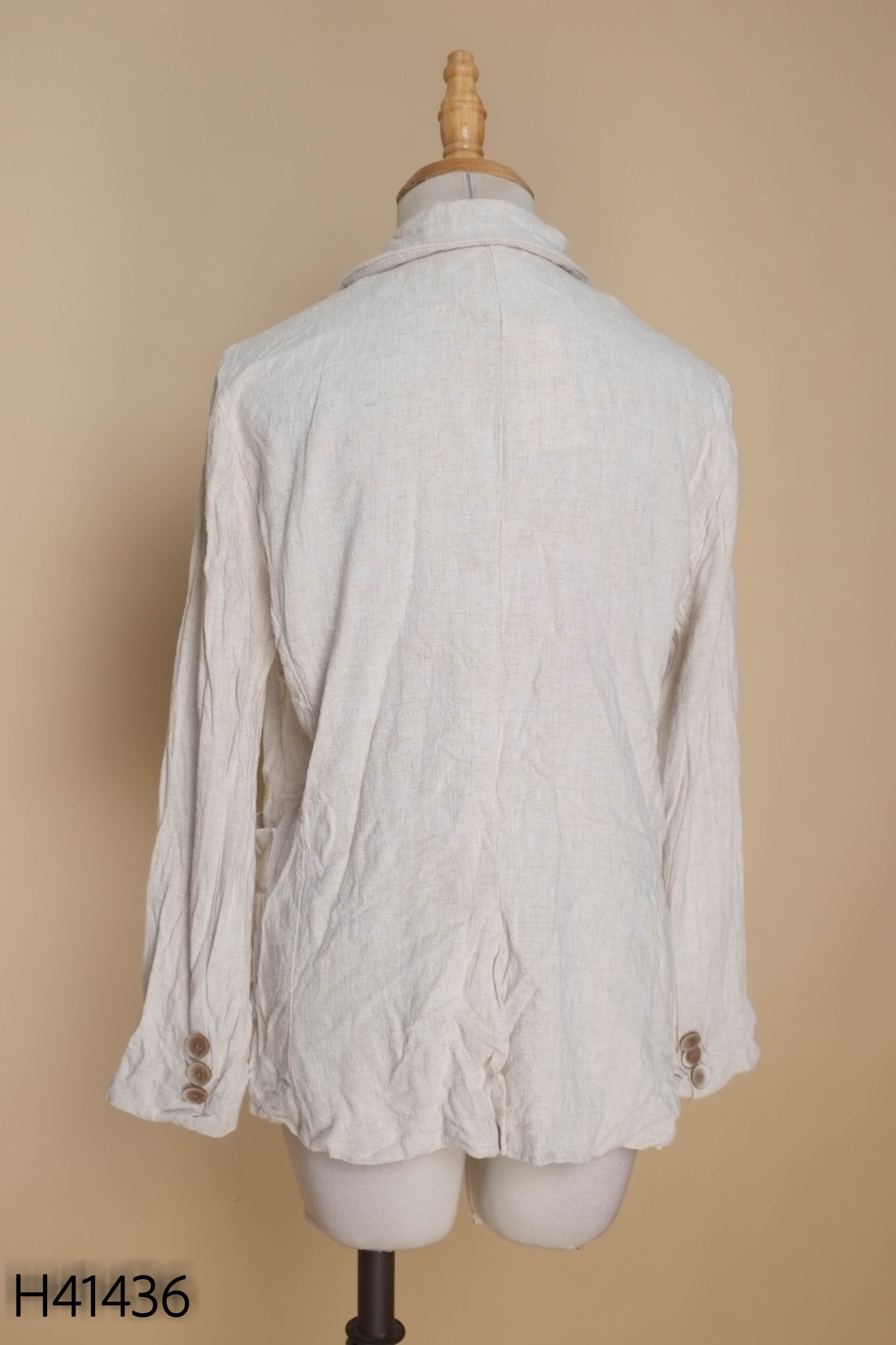 Áo be PUNCH cổ vest