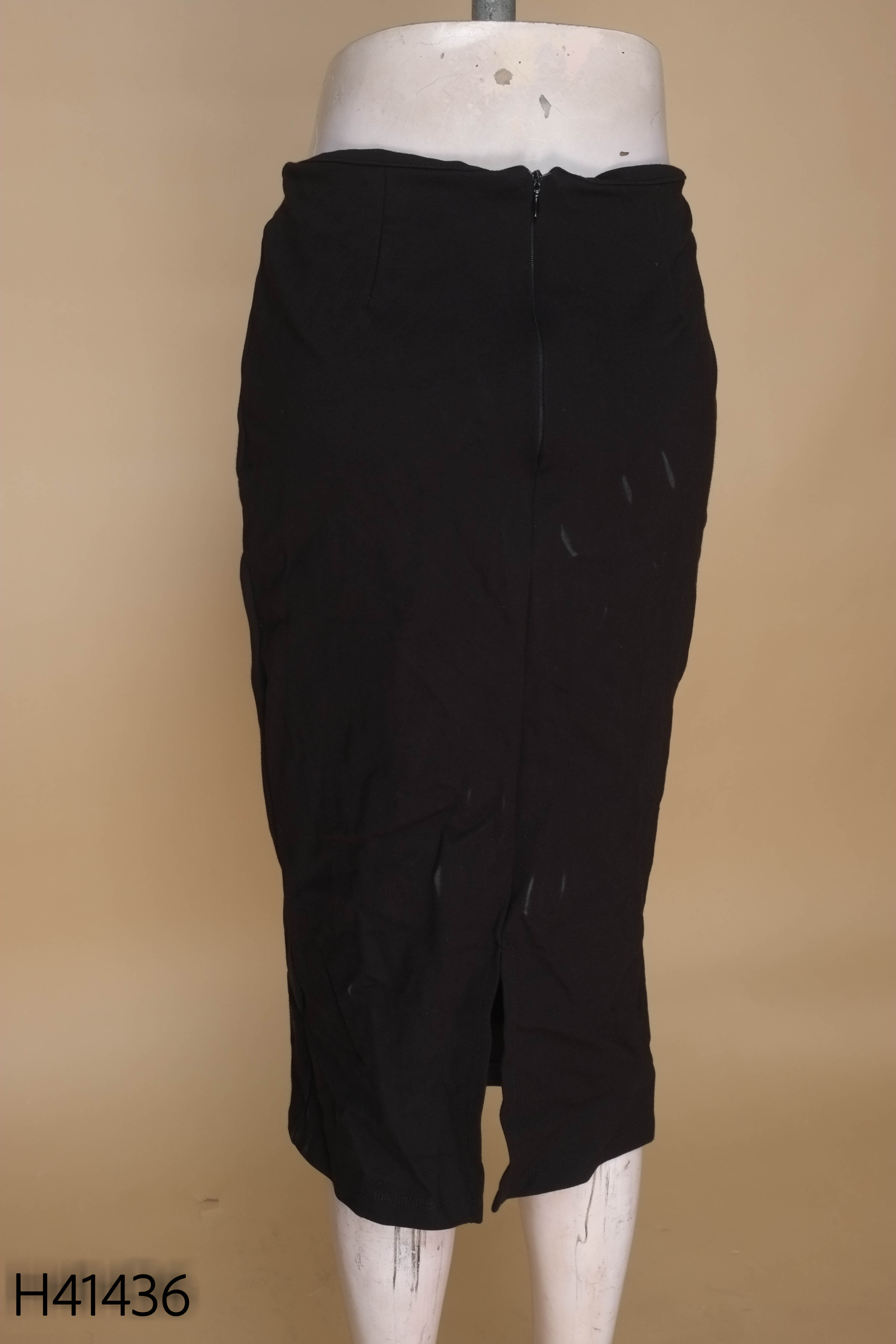 Chân váy đen
