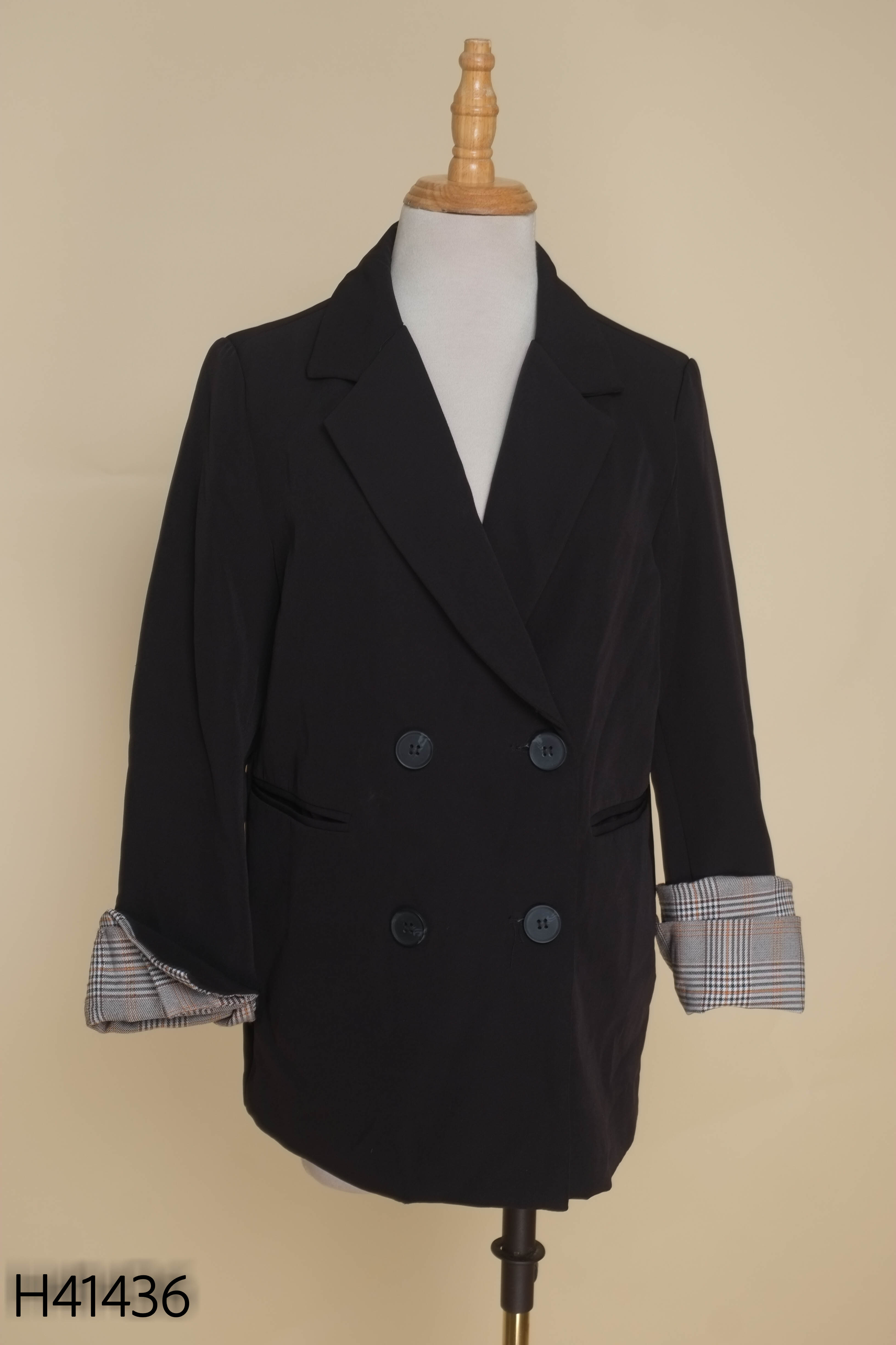 Áo blazer đen trơn