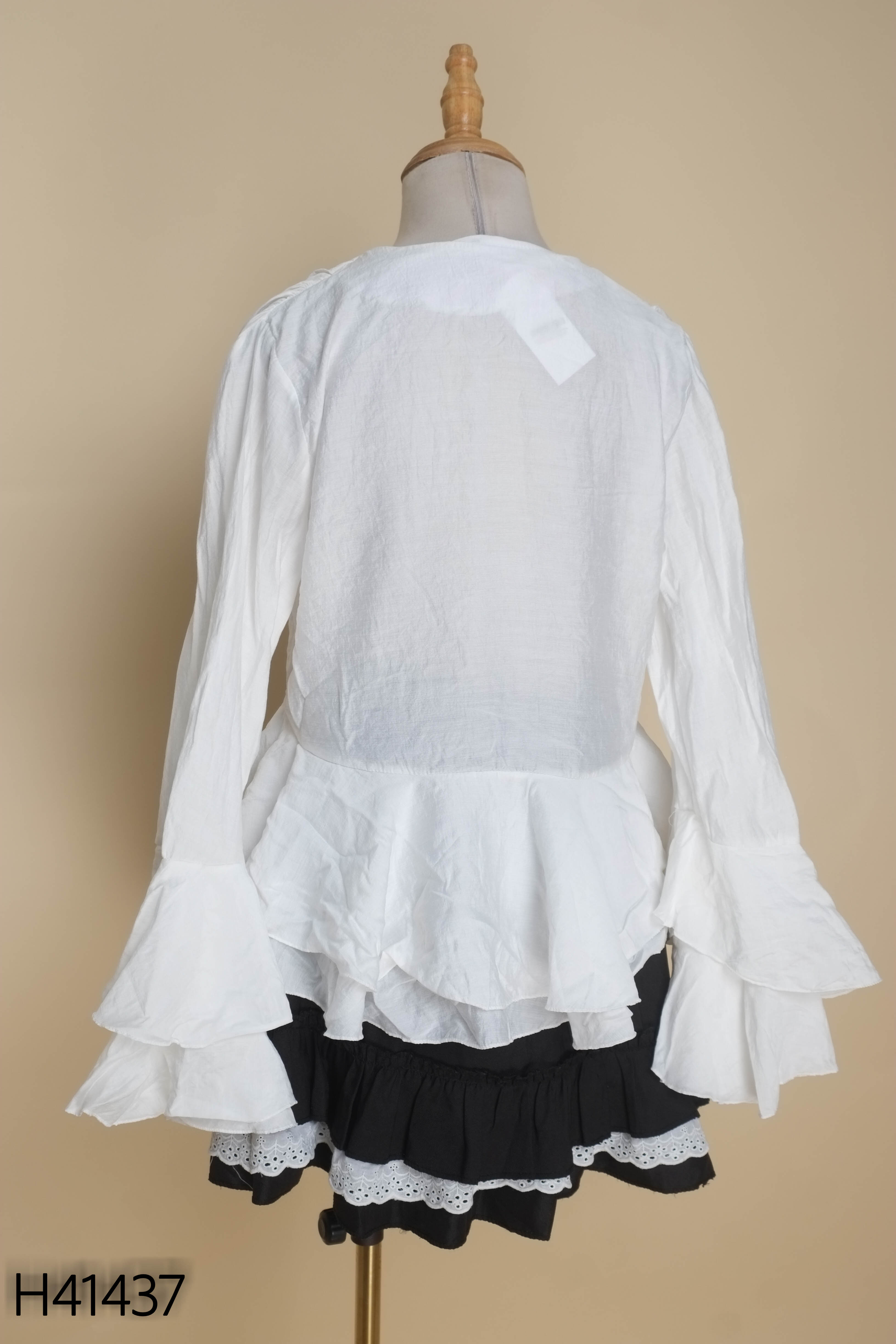 Set áo bèo trắng ANXING+váy đen