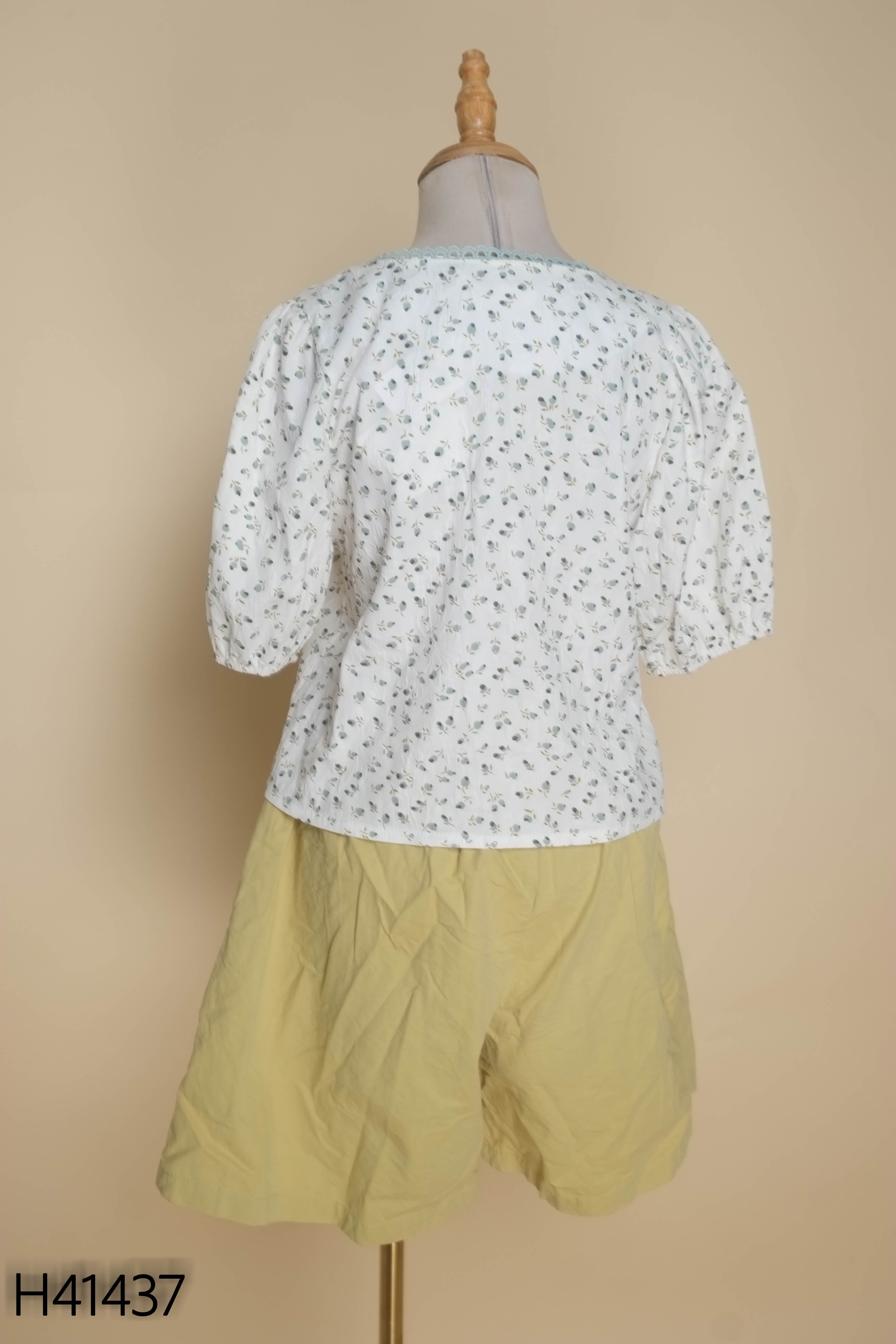 NEWTAG Set áo be hoa+quần xanh