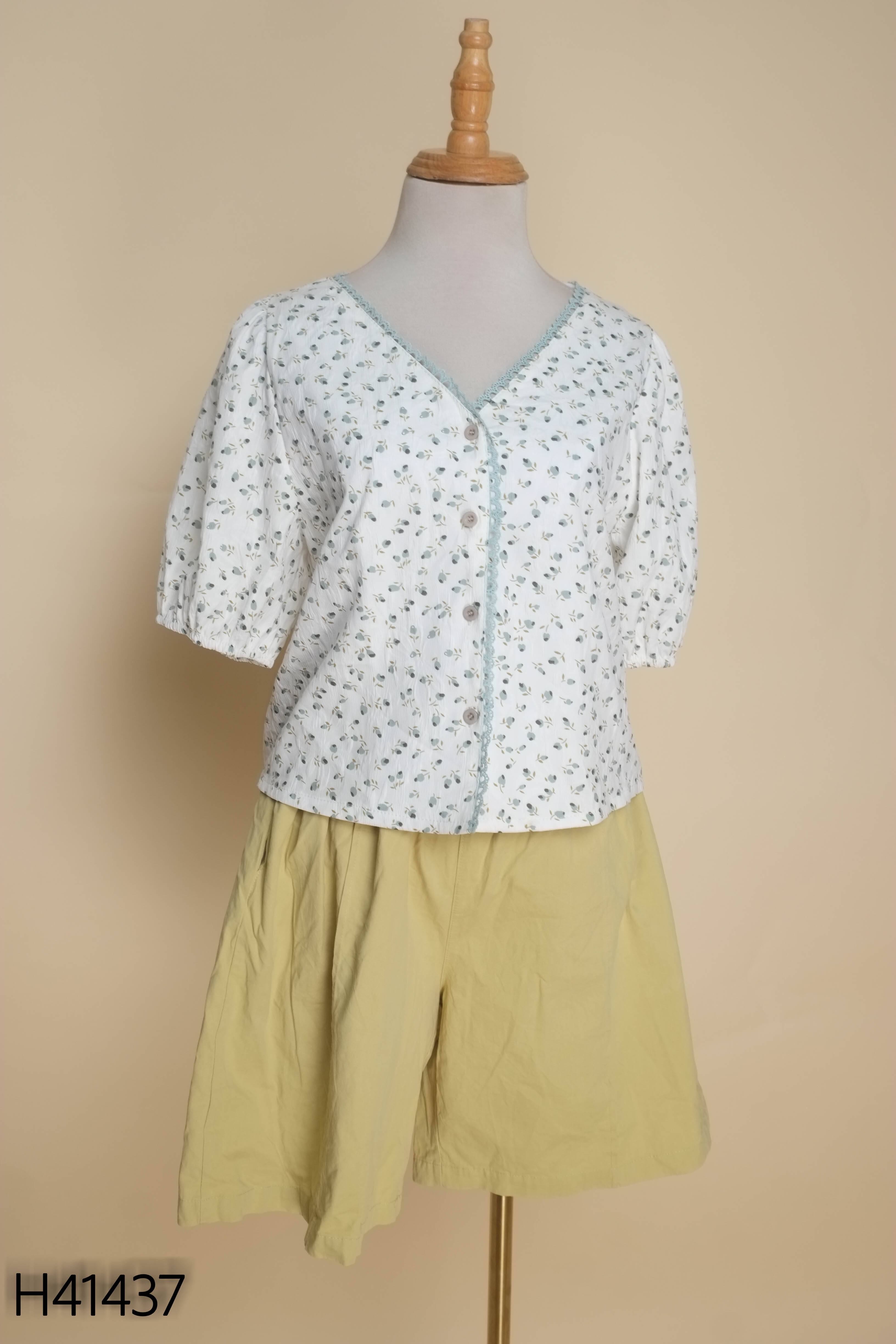 NEWTAG Set áo be hoa+quần xanh