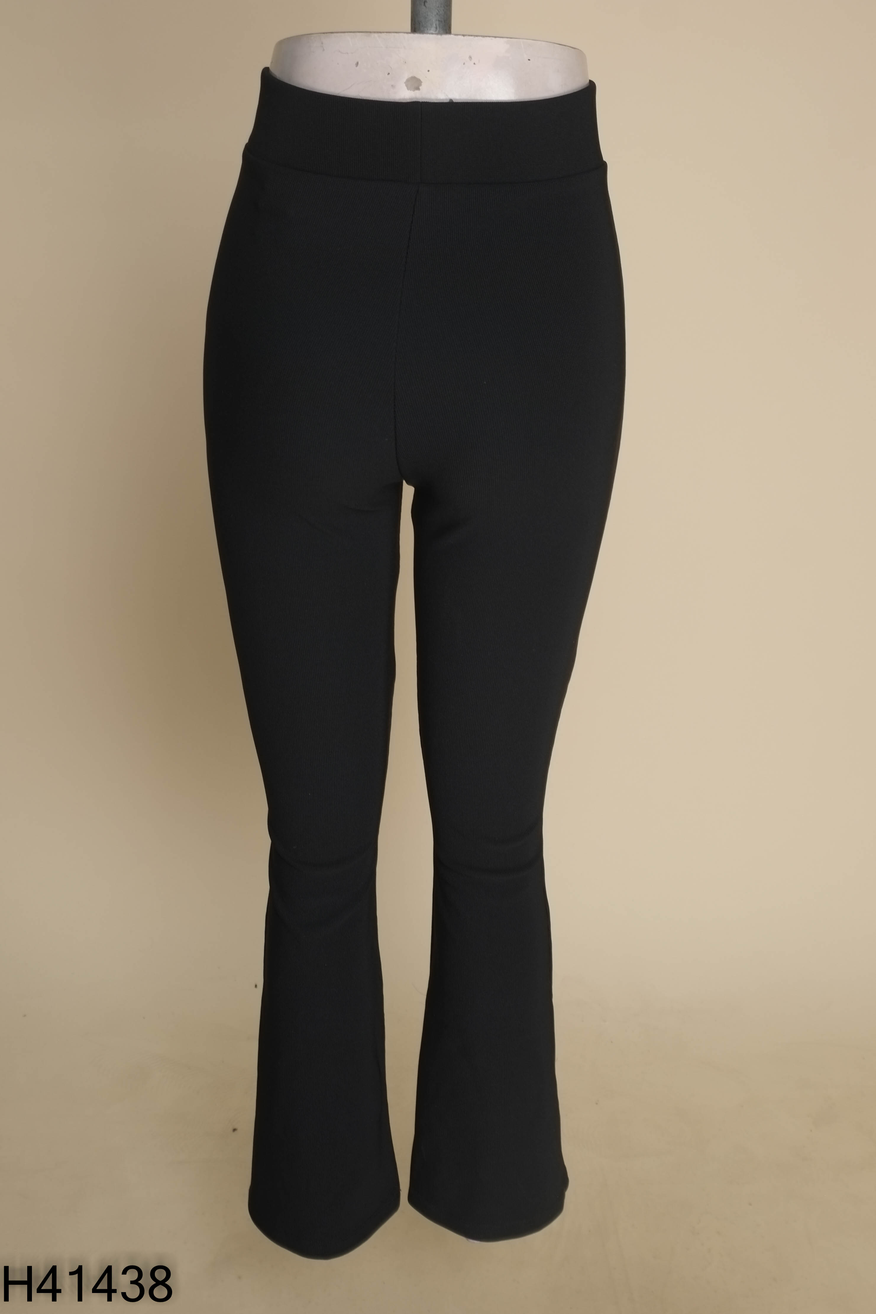 Quần legging ZARA đen trơn