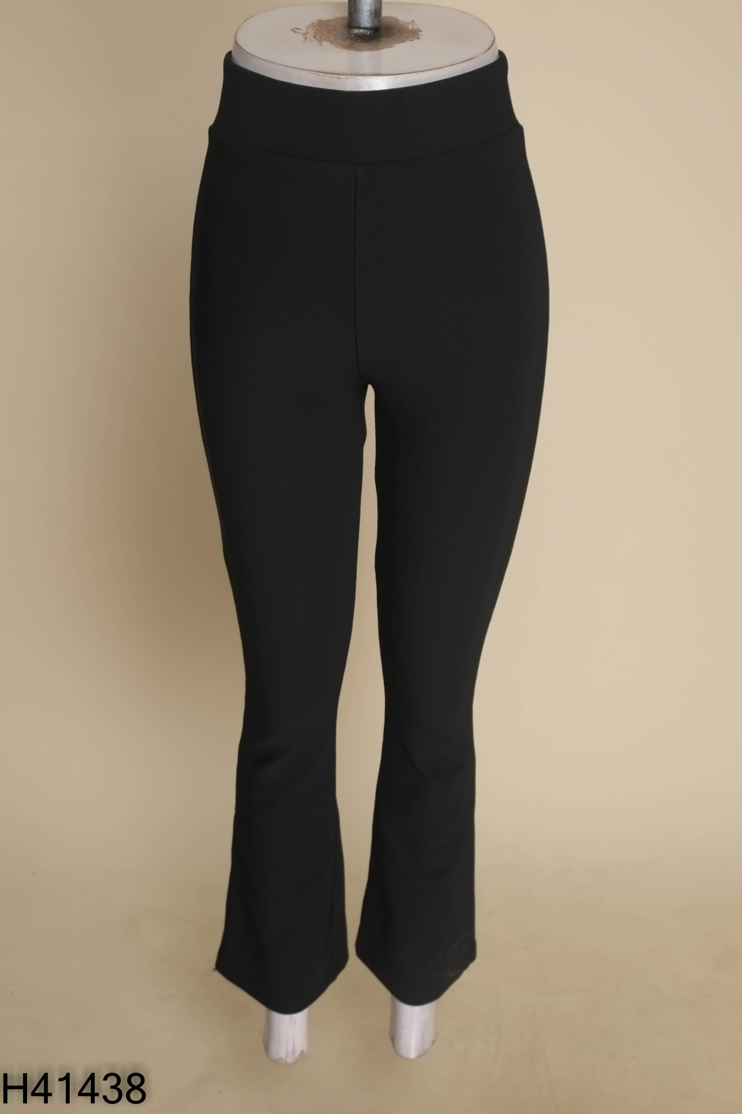 Quần legging ZARA đen trơn