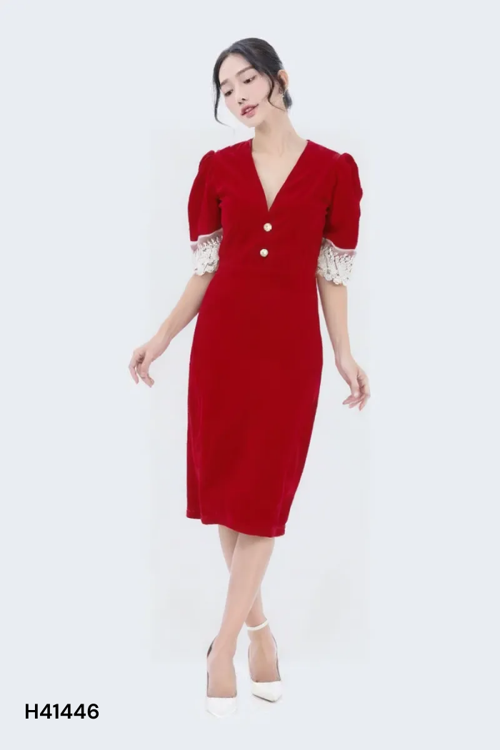 Váy nhung đỏ mix ren