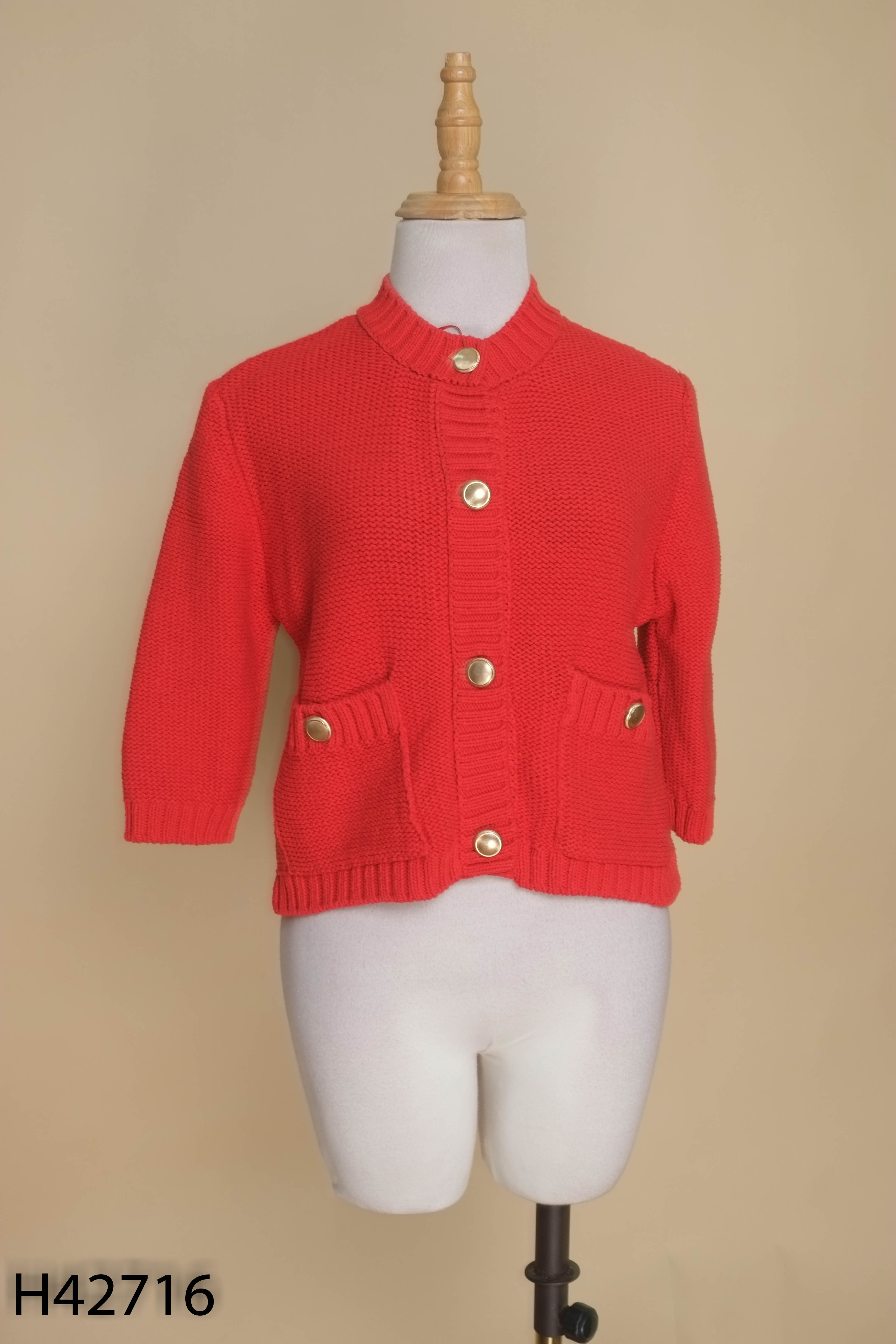 Áo cardigans đỏ len tay lỡ
