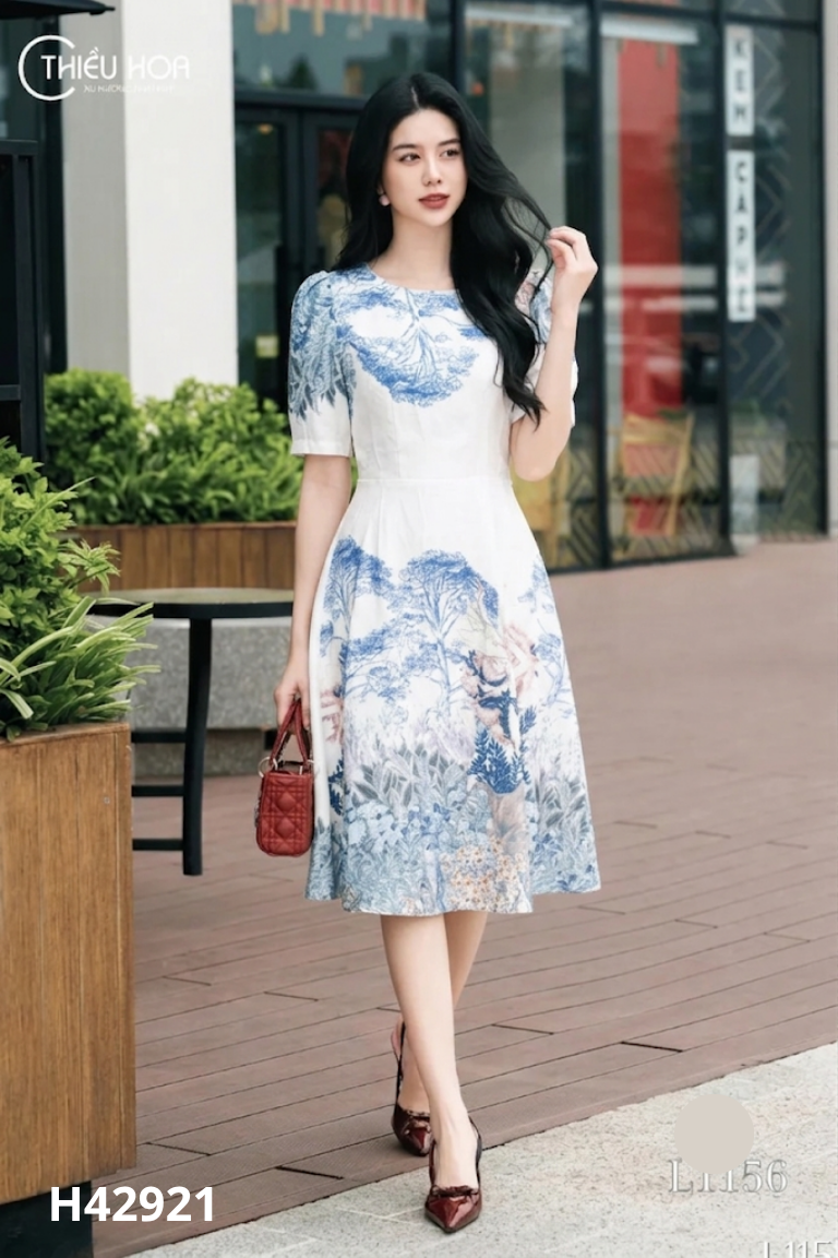 Váy NẮNG VÀNG be họa tiết xanh
