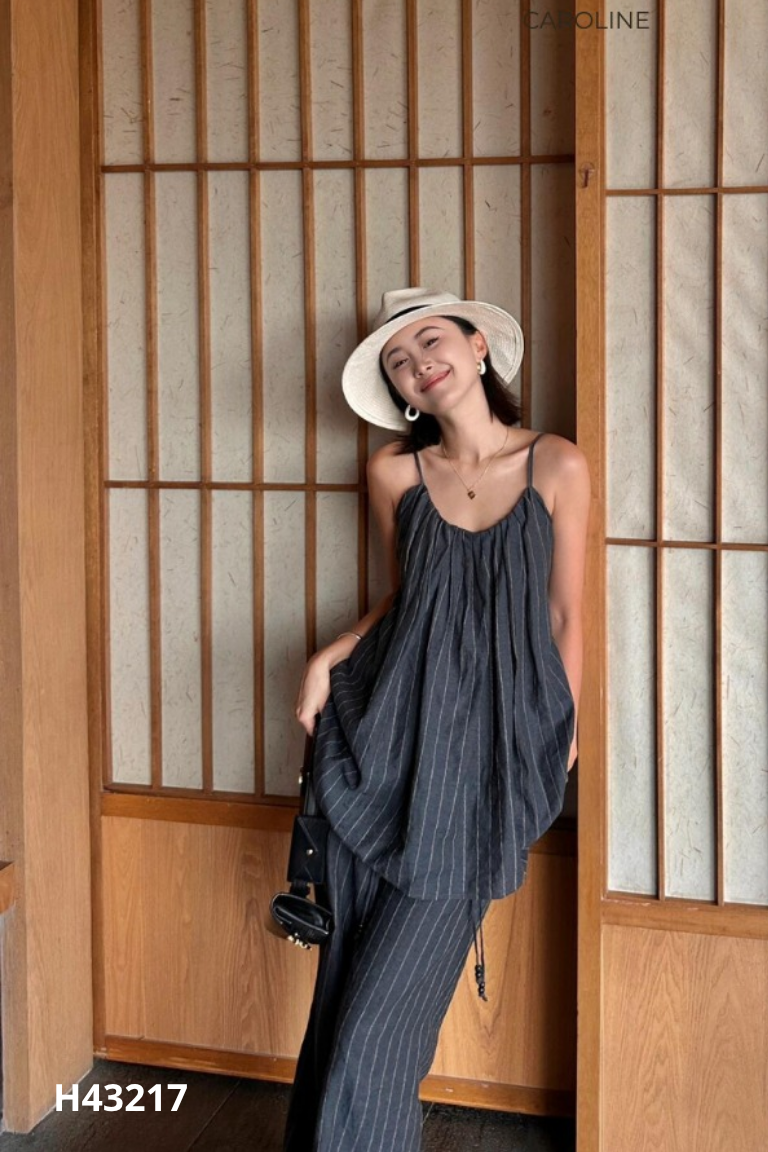Set CAROLINE xanh than sọc áo kiểu + quần dài